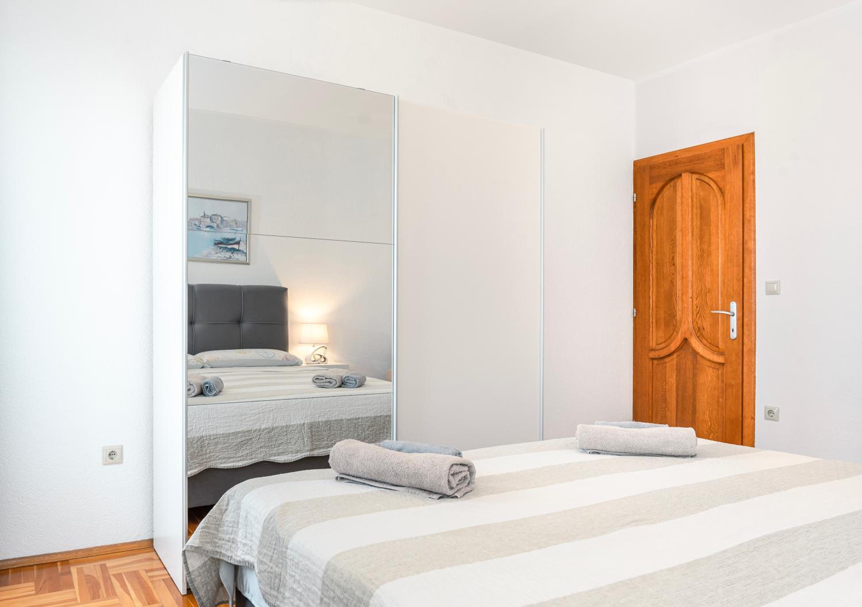 Standard One-Bedroom Apartment with Balcony and Sea View photo 2