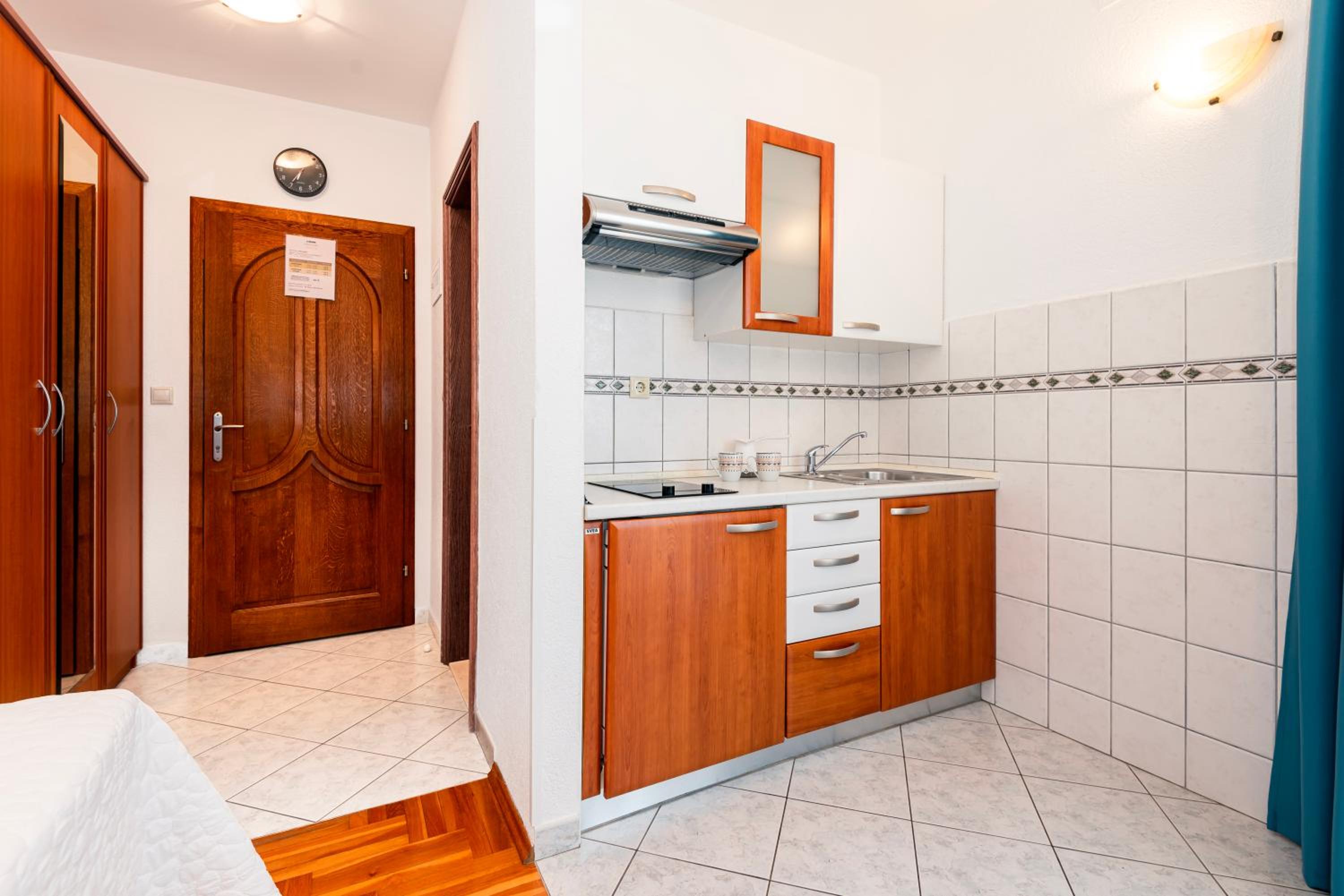 Studio Apartment photo 2