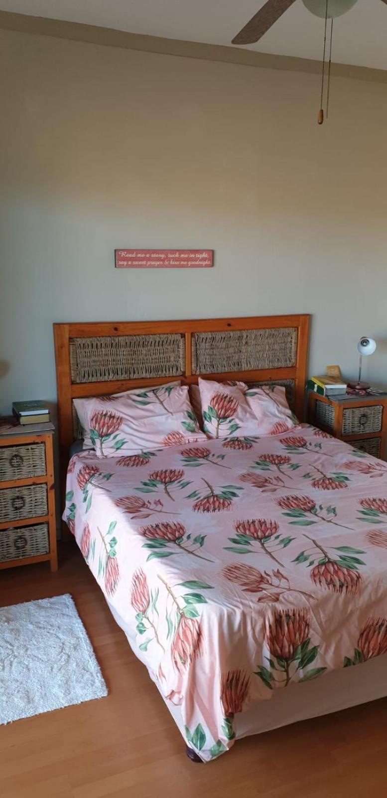 Four-Bedroom House photo 2