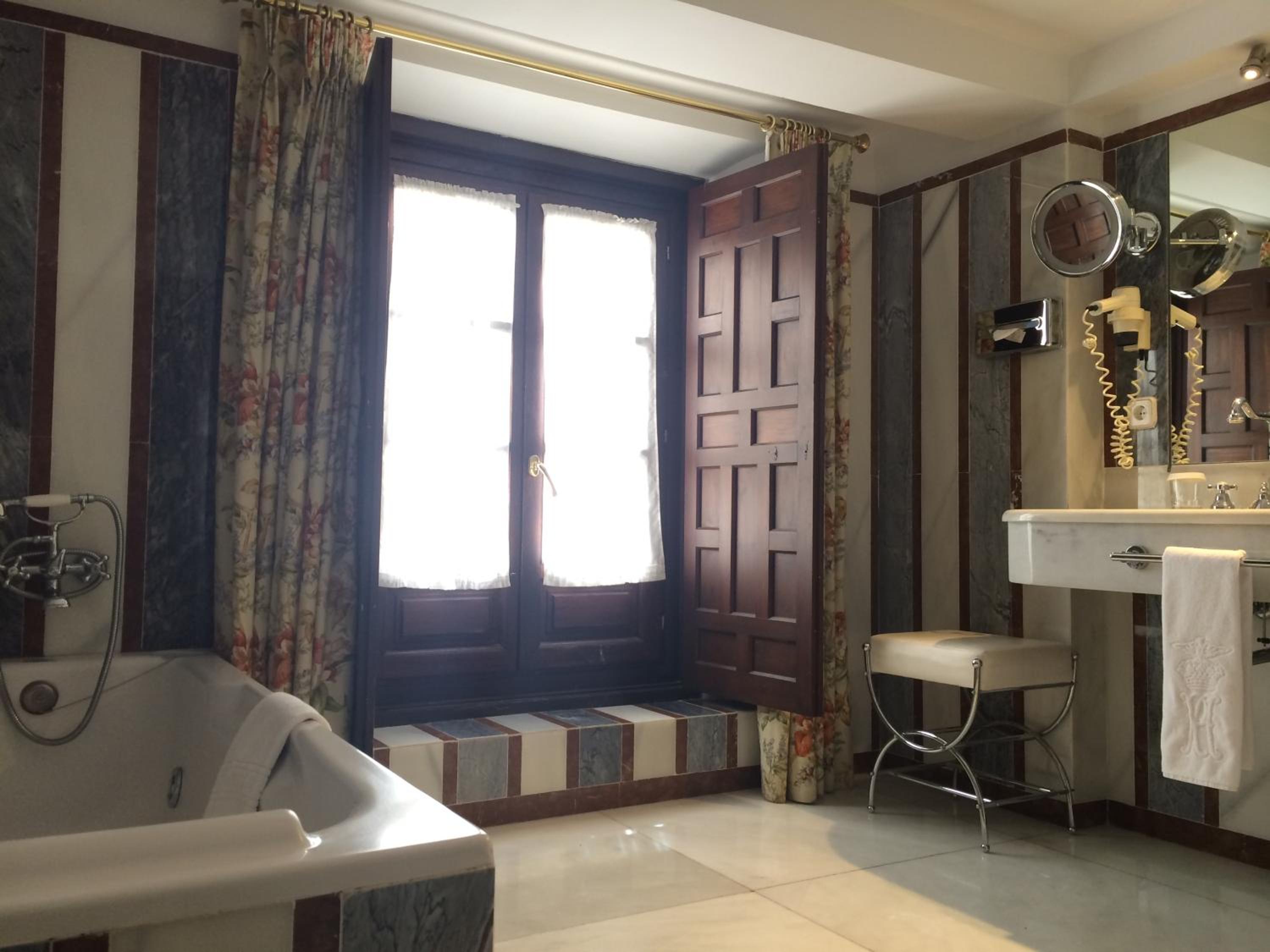 Superior Double Room - Photo 14