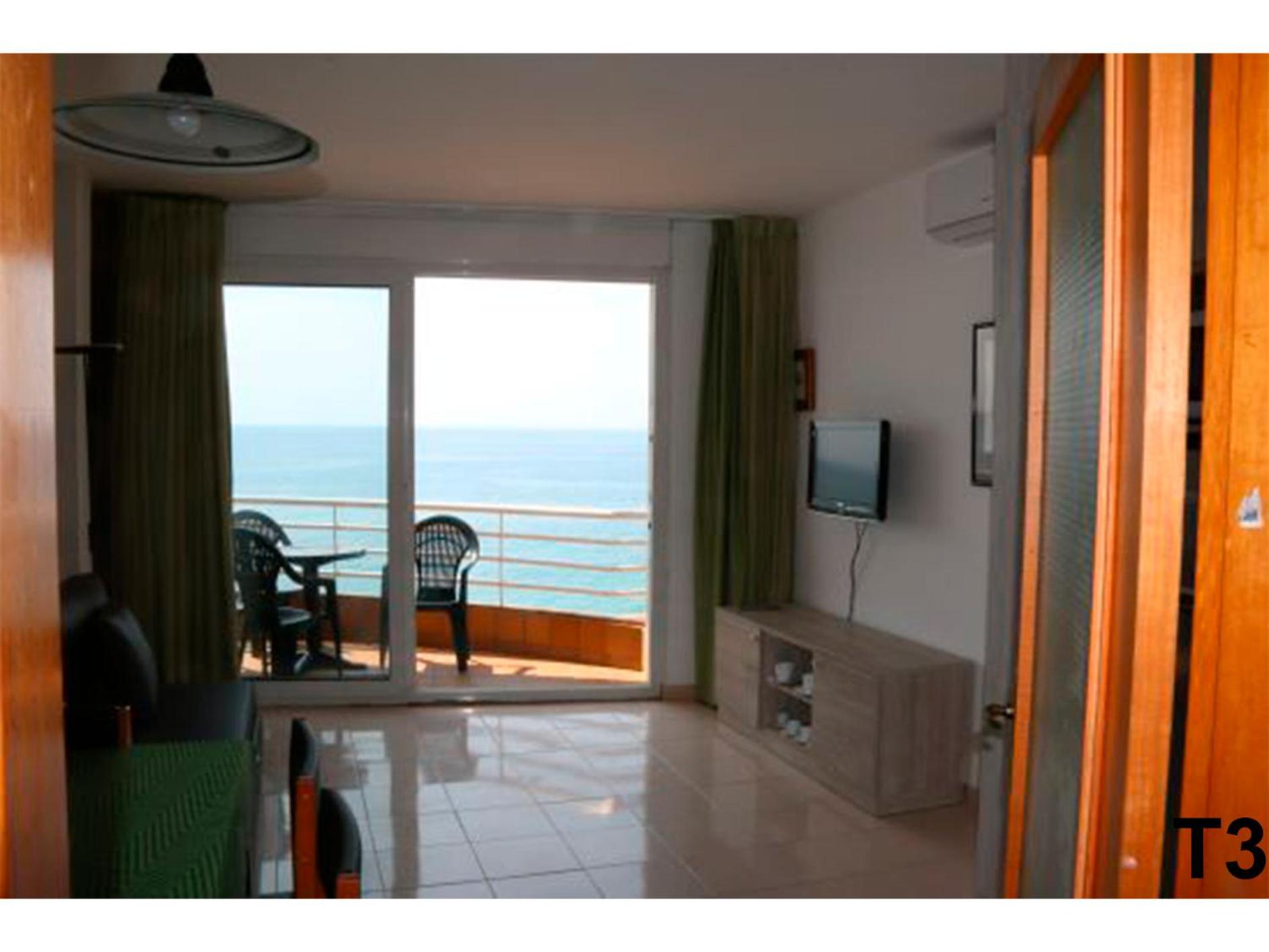 One-Bedroom Apartment with Sea View with Terrace photo 2