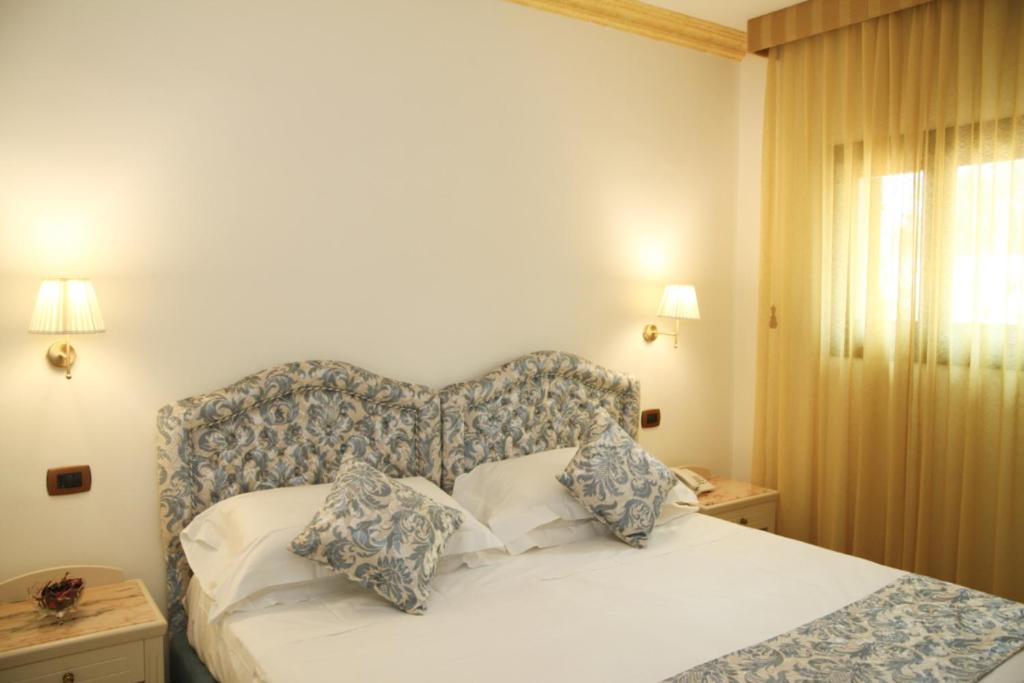 Classic Double or Twin Room - Photo 1