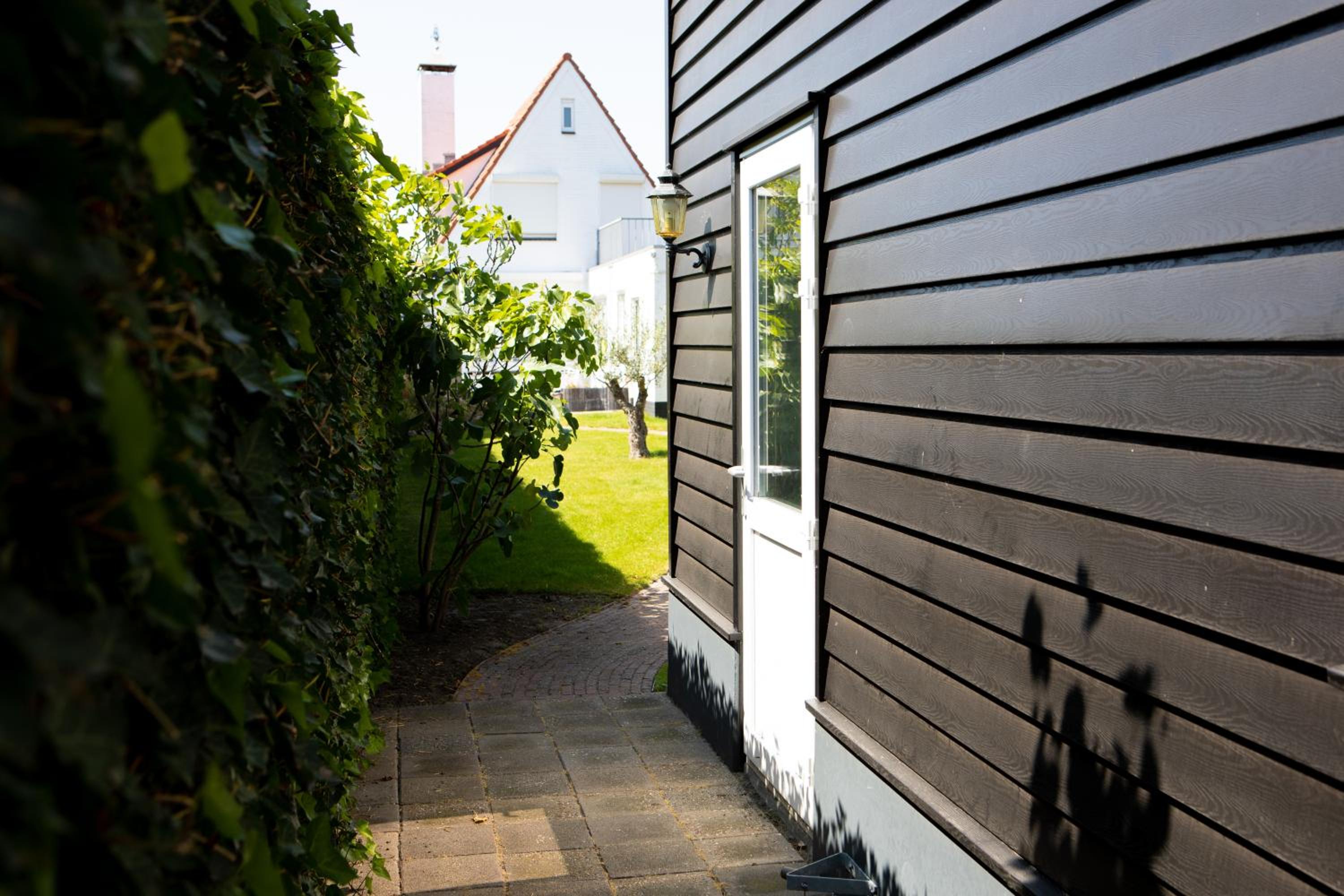 One-Bedroom House photo 2