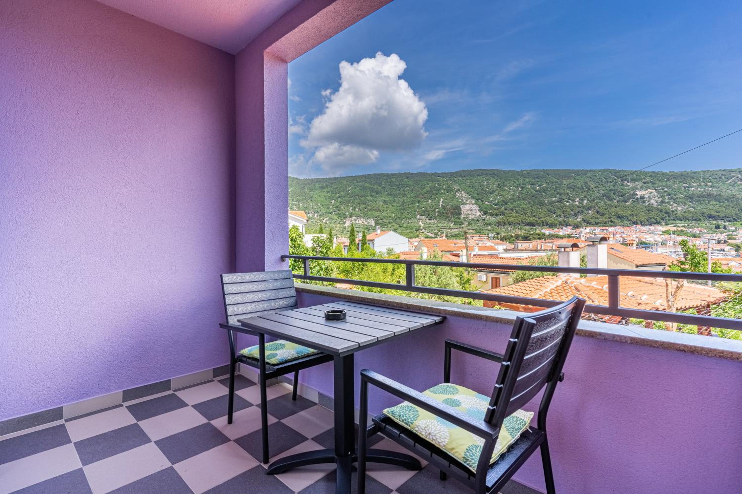 Double Room with Balcony and Sea View - Photo 11