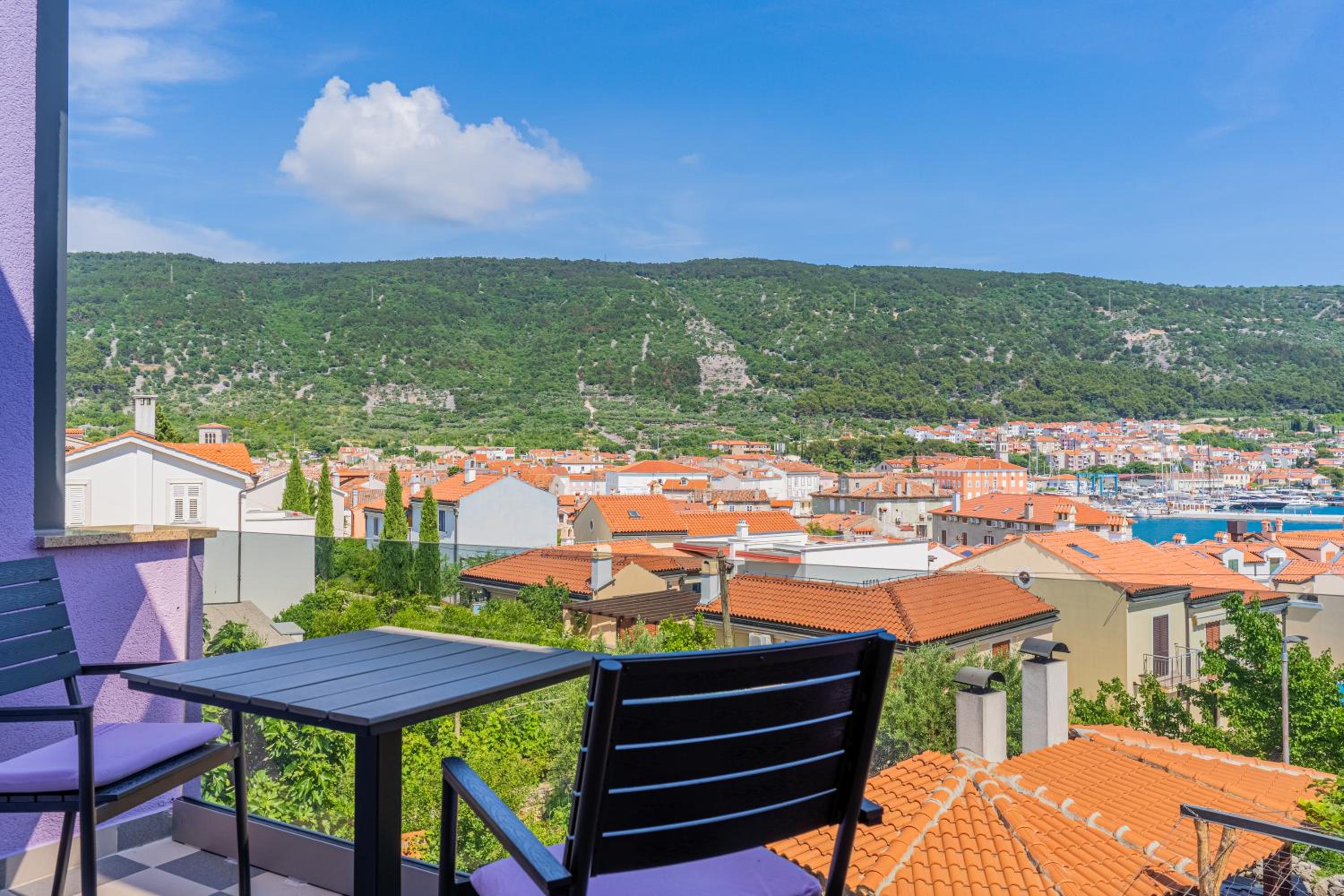 Double Room with Balcony and Sea View - Photo 17