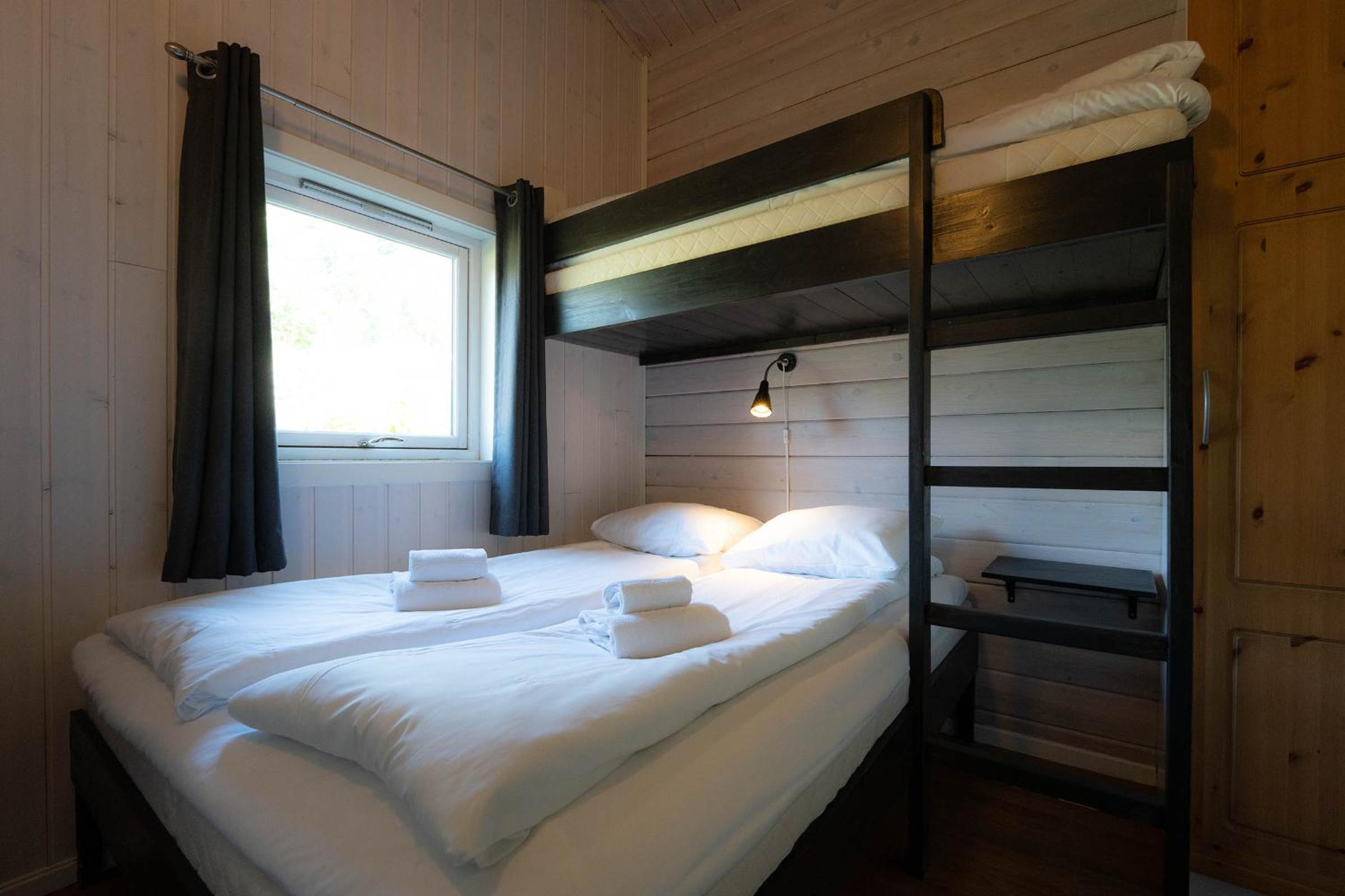 Two Bedroom Cottage with linen photo 1