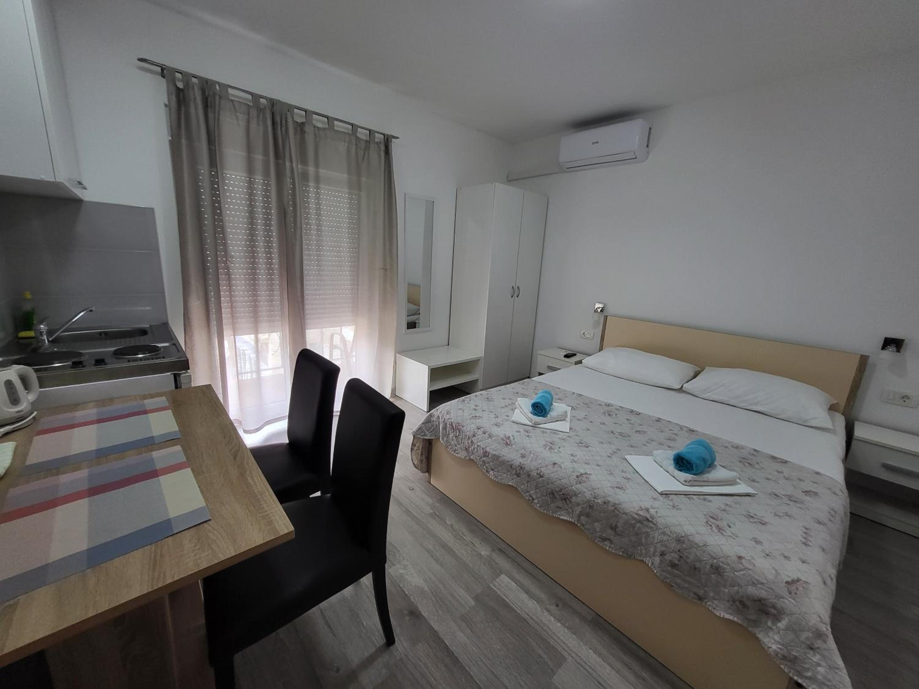 Studio Apartment photo 2