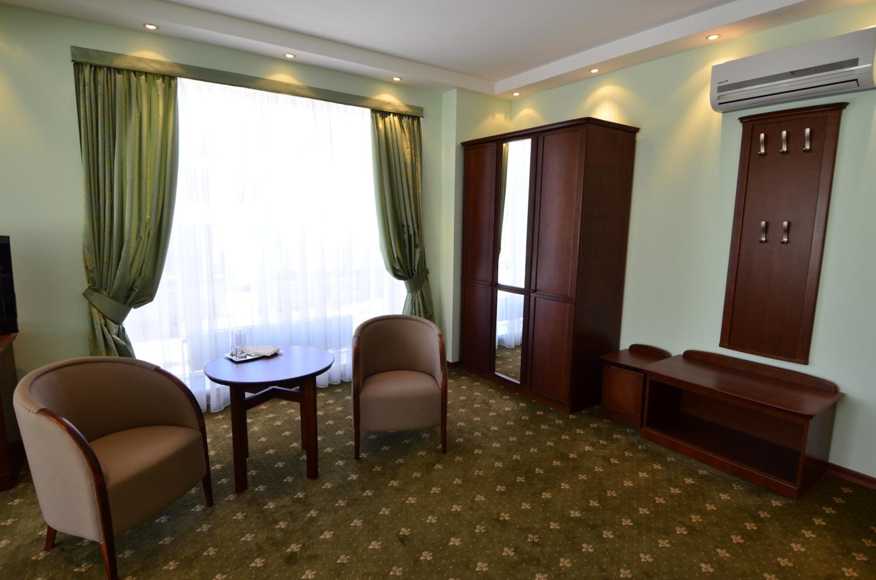 Double Room with Extra Bed photo 1