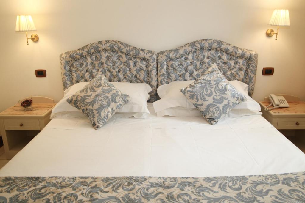 Classic Double or Twin Room - Photo 7