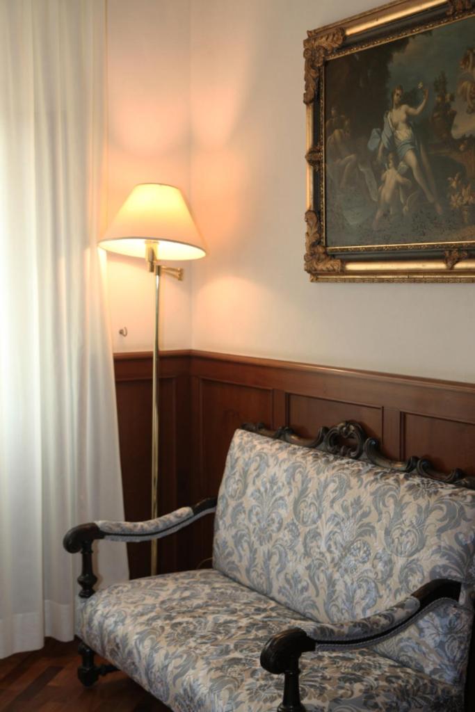 Deluxe Double Room - Photo 12