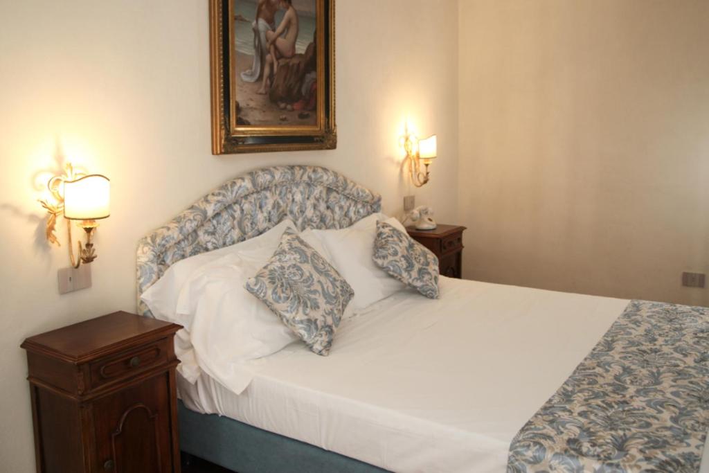 Superior Double or Twin Room - Photo 8