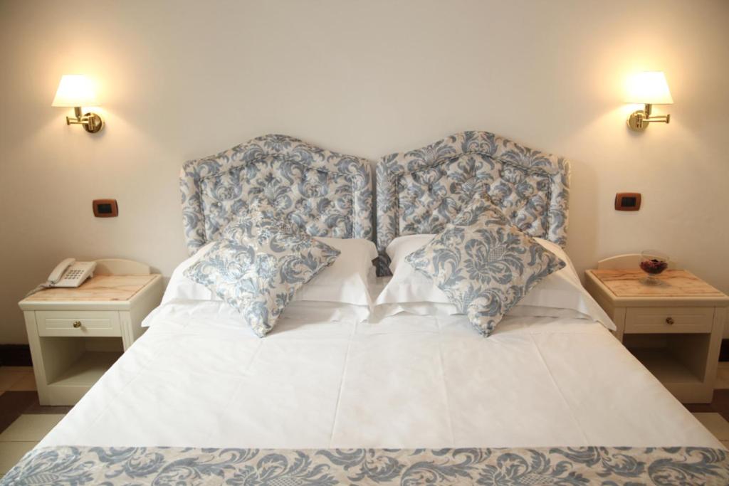 Superior Double or Twin Room - Photo 14