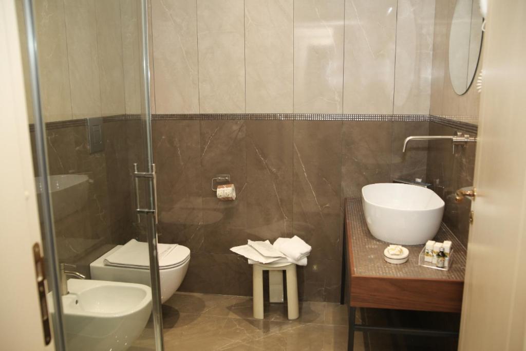 Superior Double or Twin Room - Photo 12