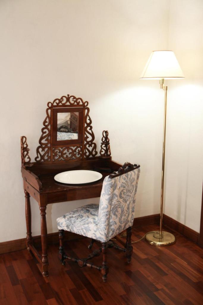 Suite - Photo 17