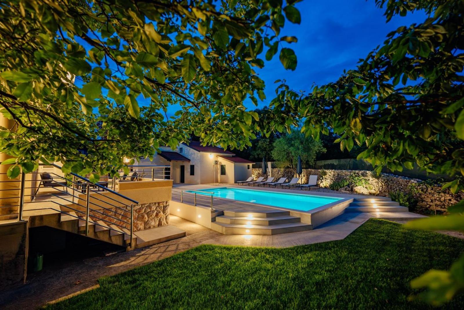 Villa photo 3