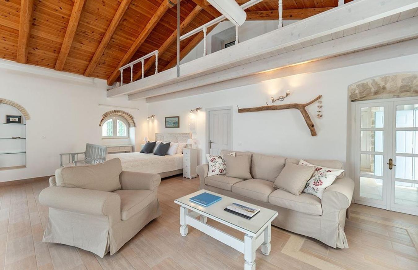 One-Bedroom Villa photo 2