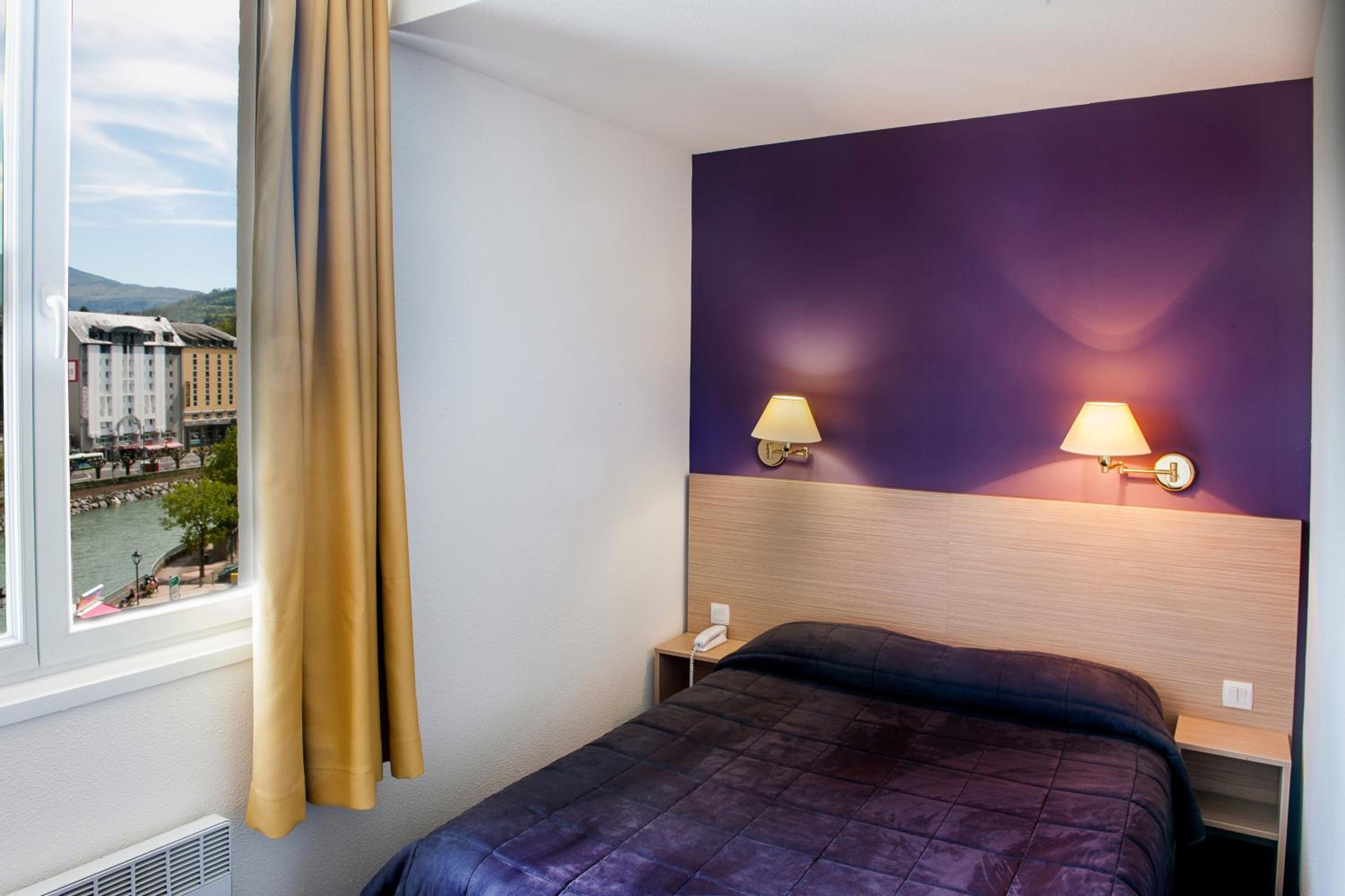 Double Room - Photo 3