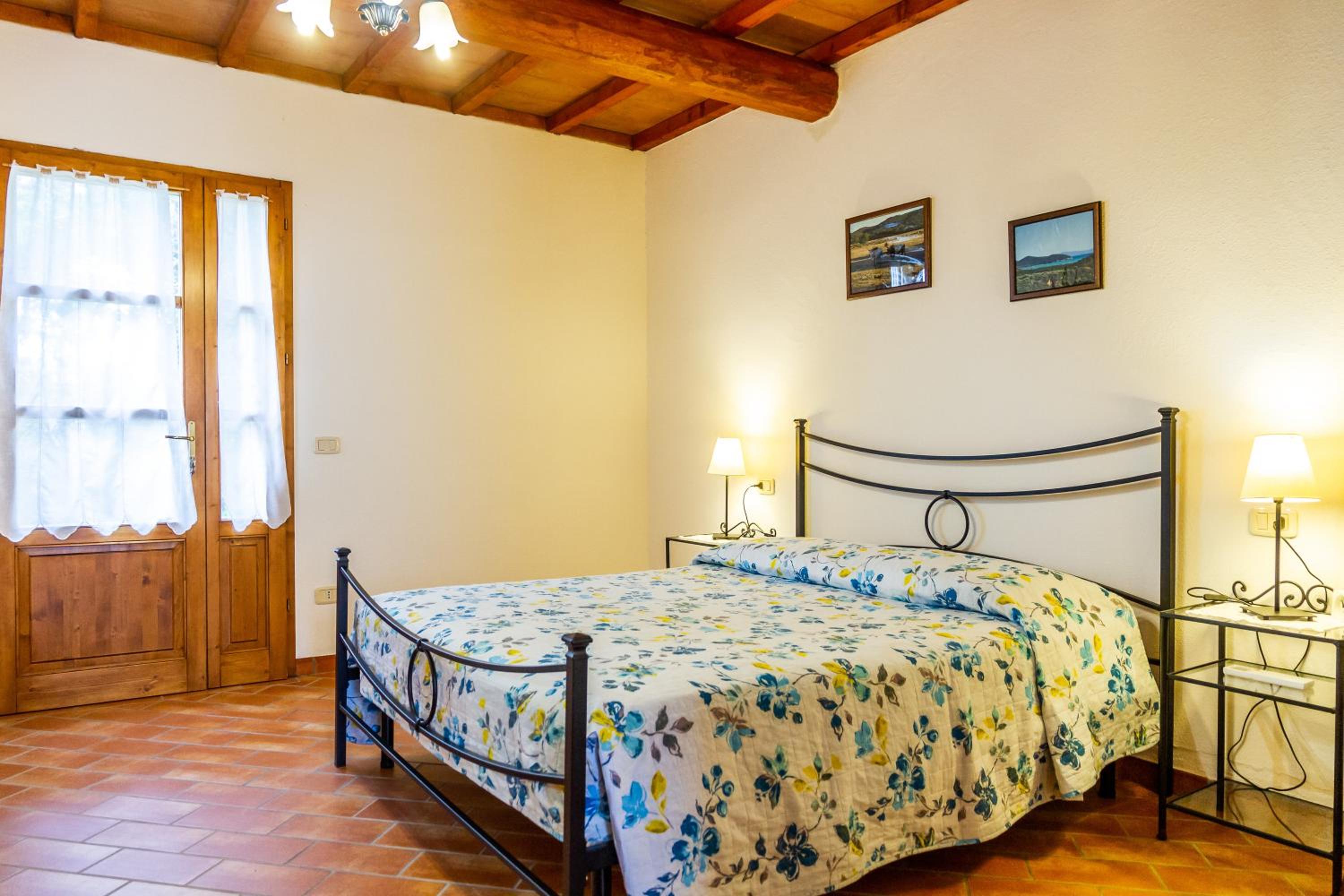 One-Bedroom Apartment with Garden View photo 1