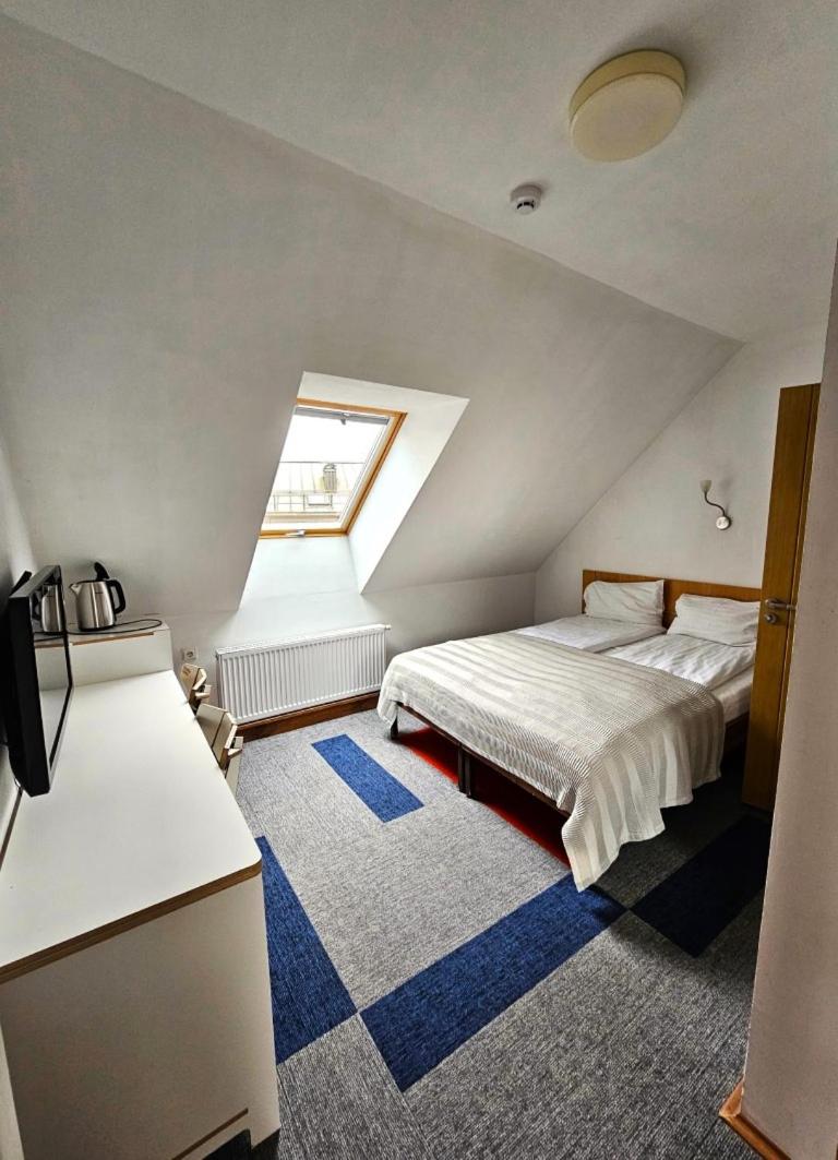 Double or Twin Room - Photo 1