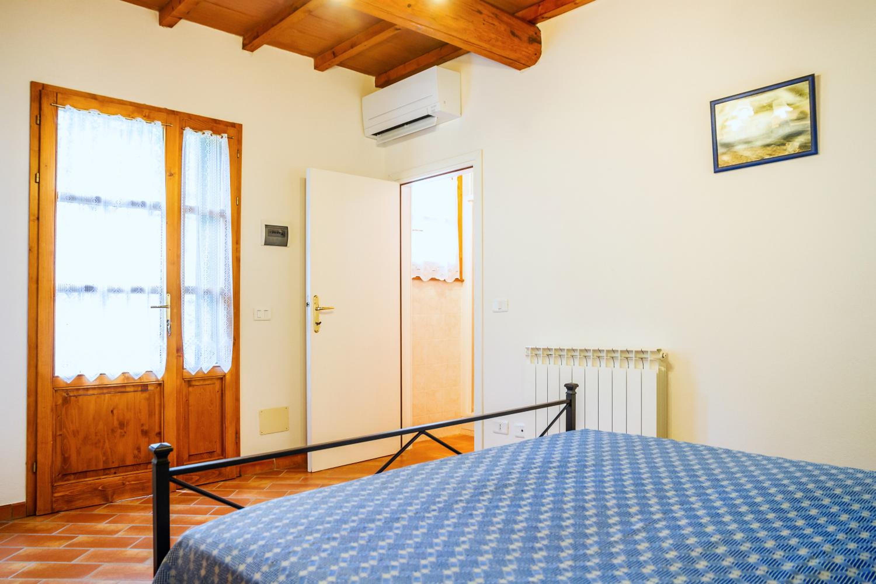 One-Bedroom Apartment with Garden View photo 1