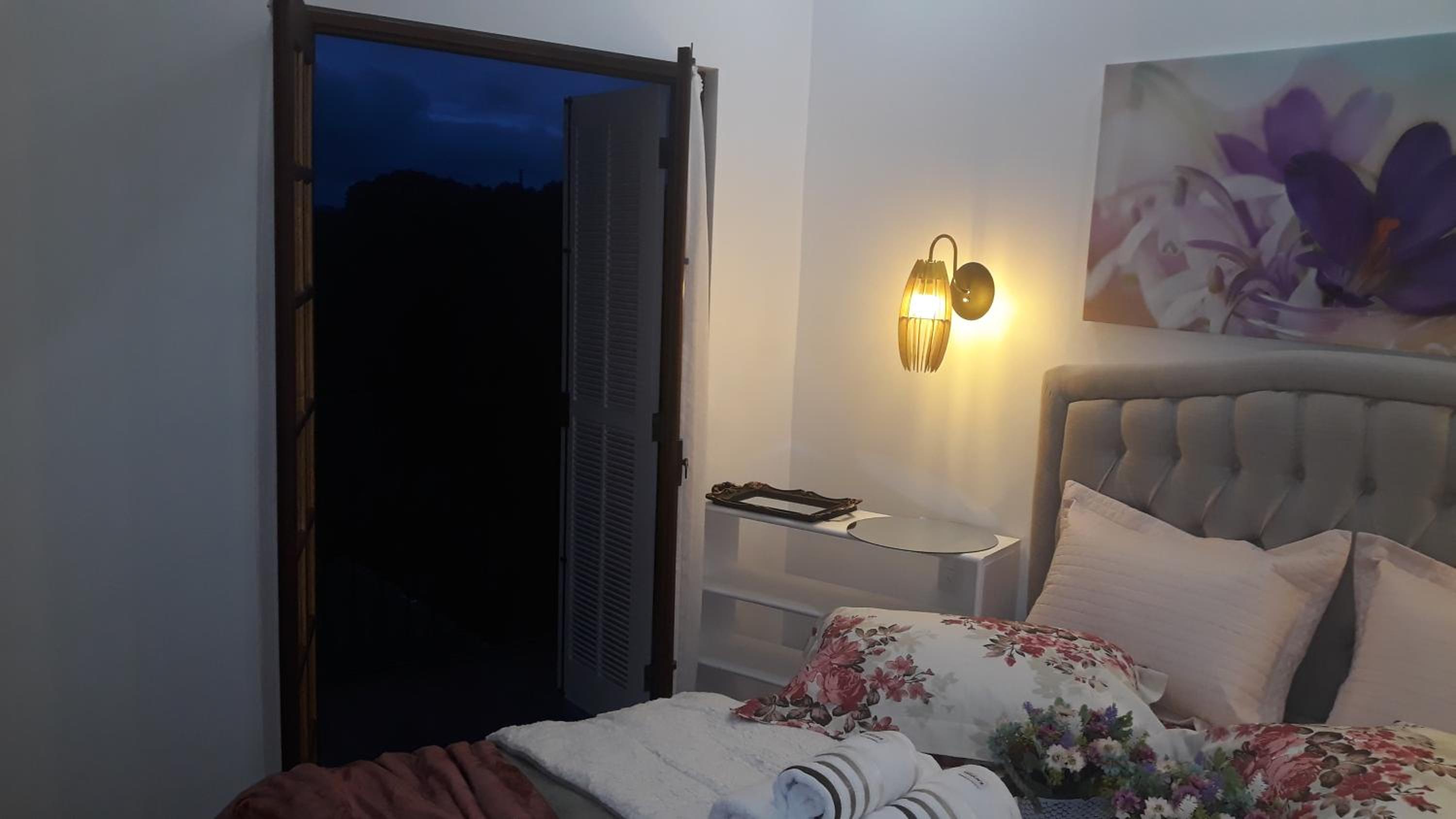 Suite with Mountain View