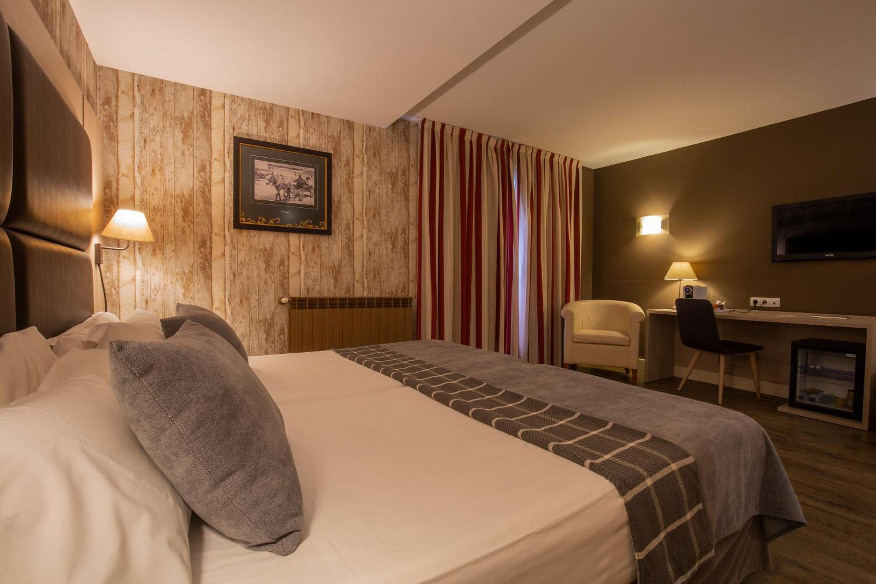 Triple Room (2 Adults + 1 Child)