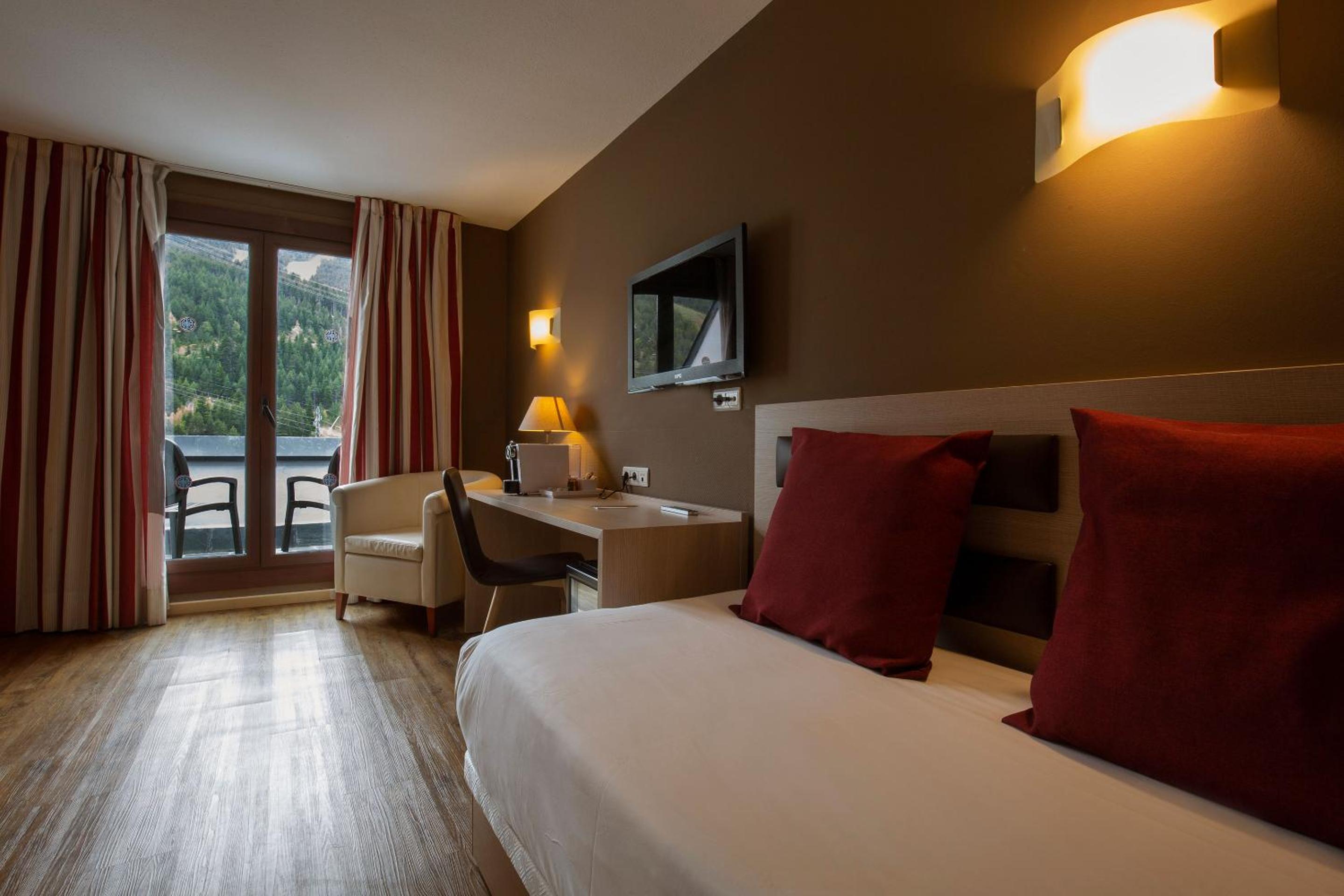 Triple Room (2 Adults + 1 Child)