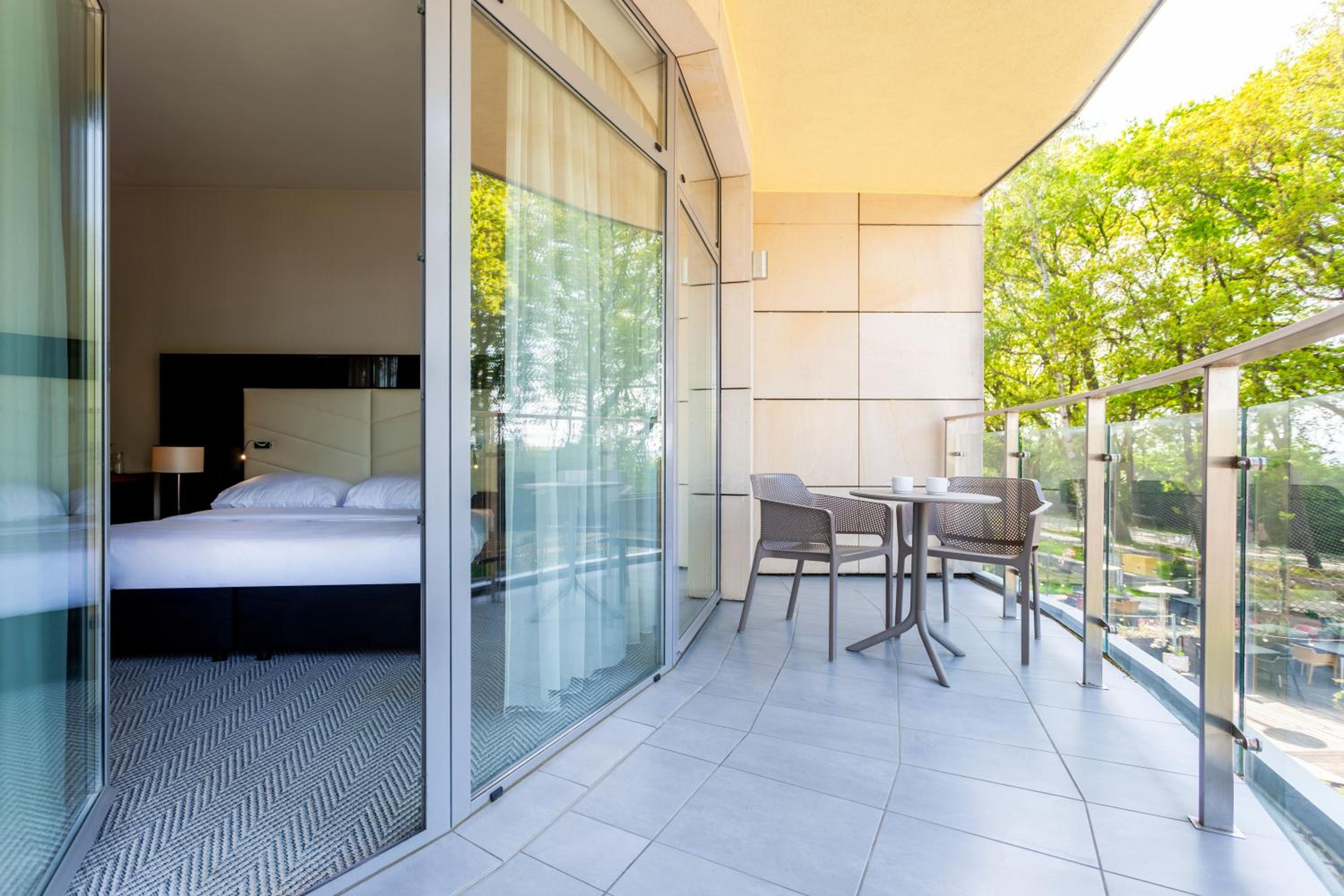 Double or Twin Room with Terrace photo 3