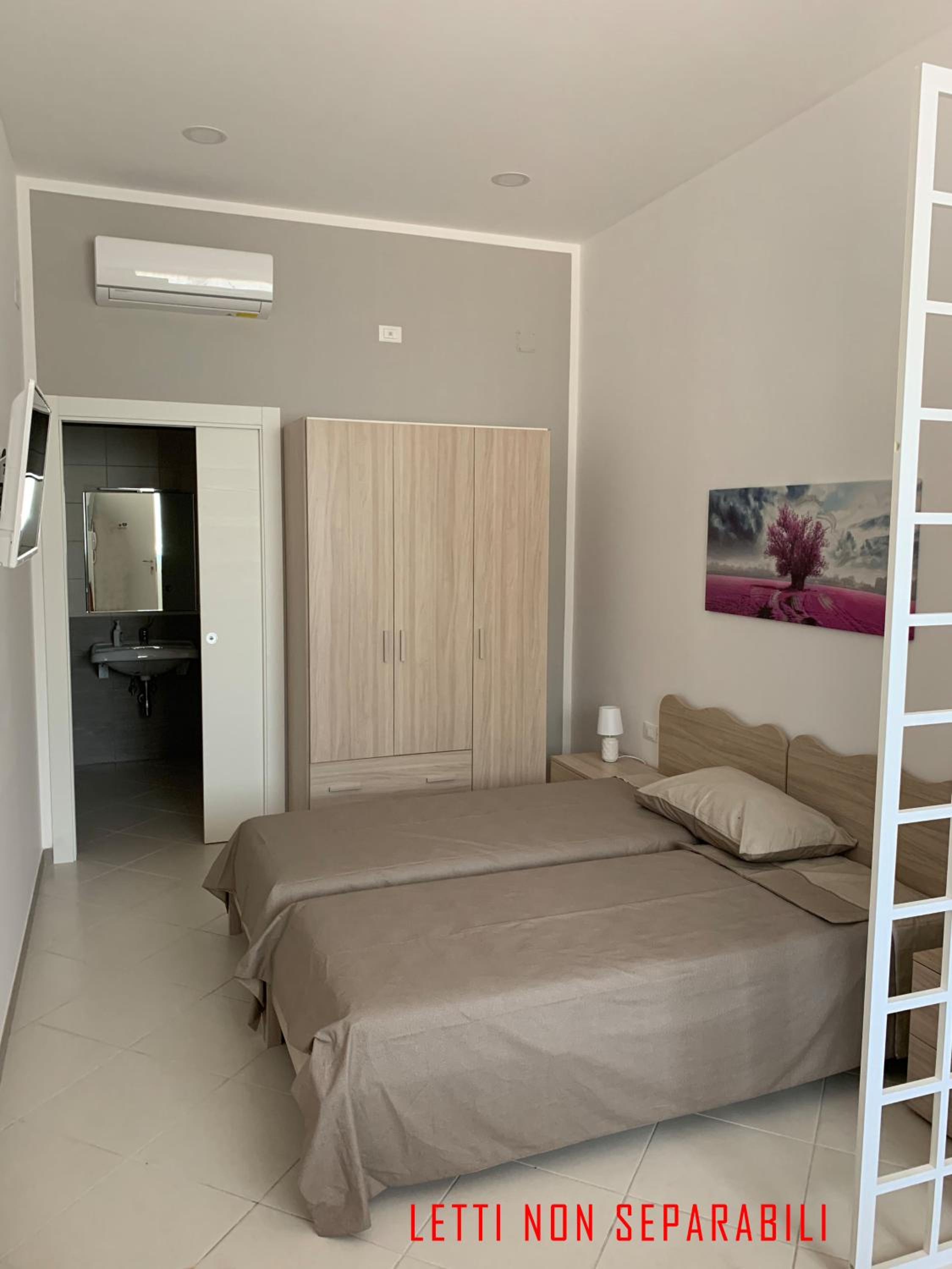 Double Room - Photo 3