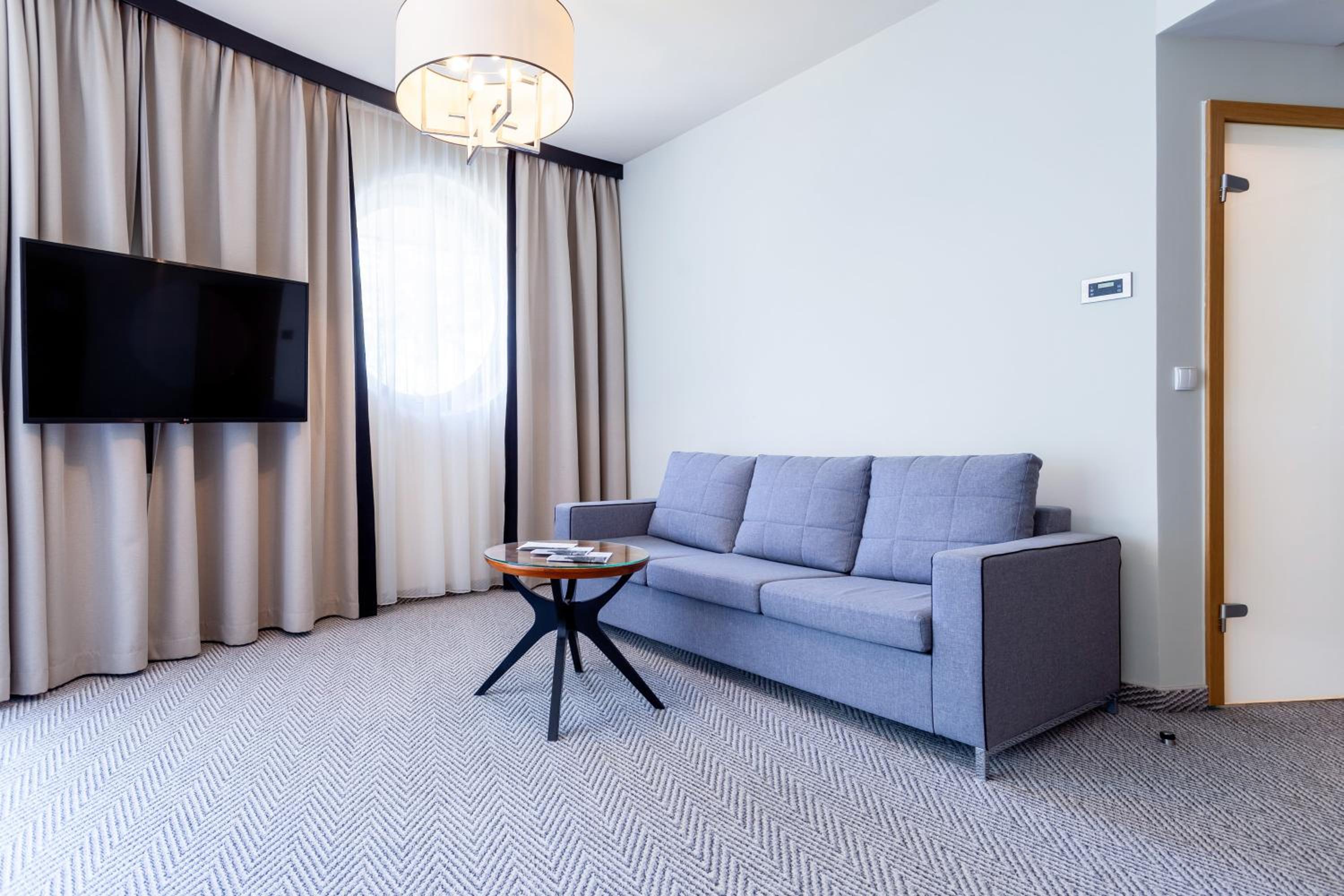 Double or Twin Room with Terrace photo 2