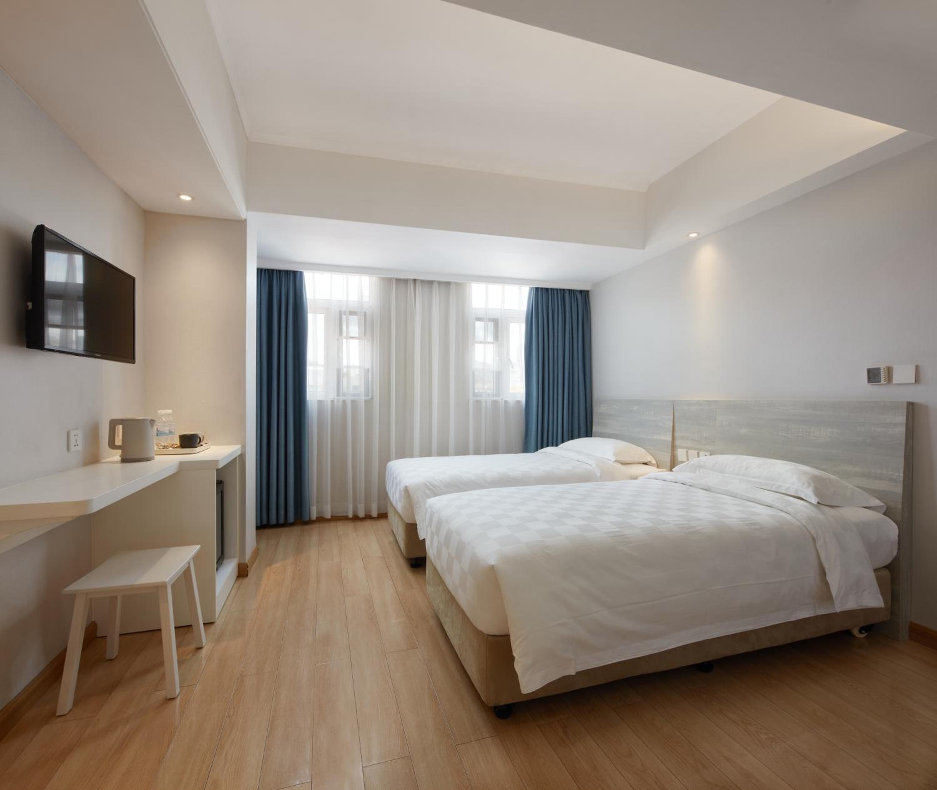 Deluxe Twin Room photo 1