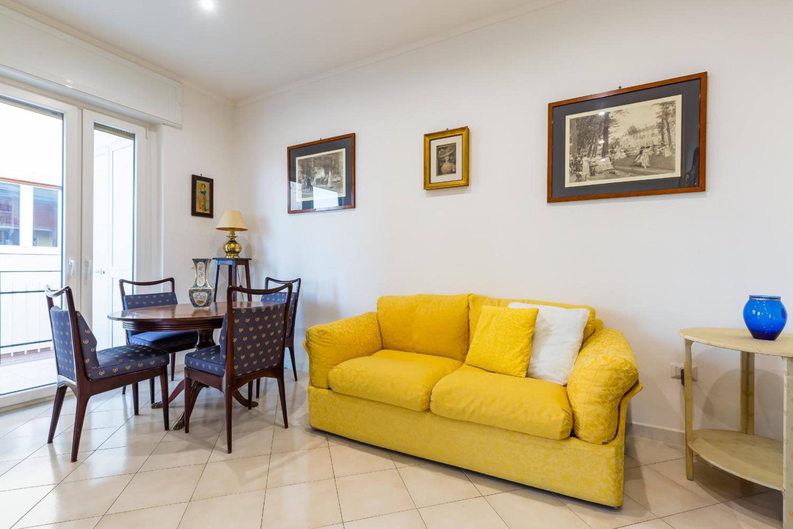 One-Bedroom Apartment
