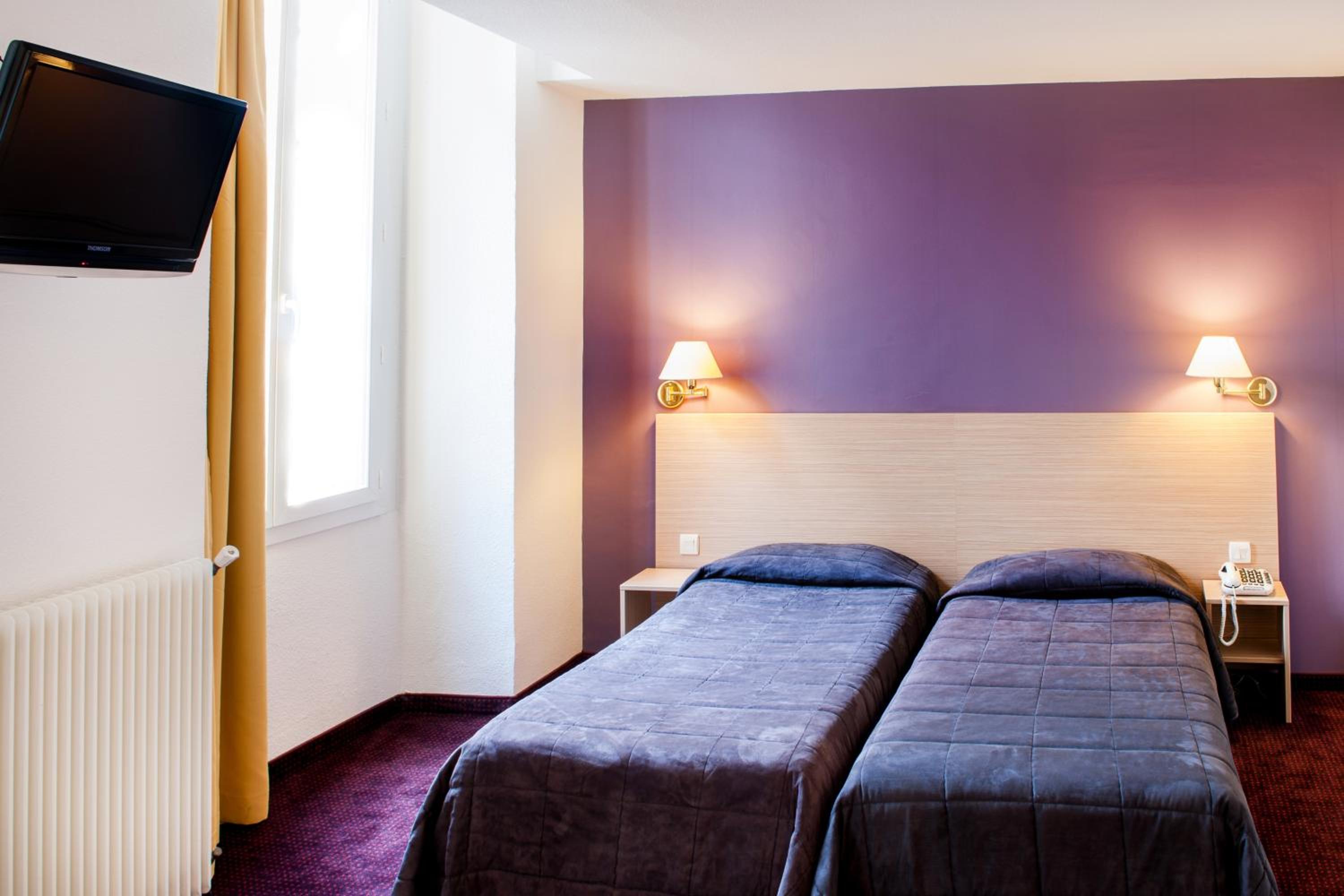 Twin Room - Photo 4