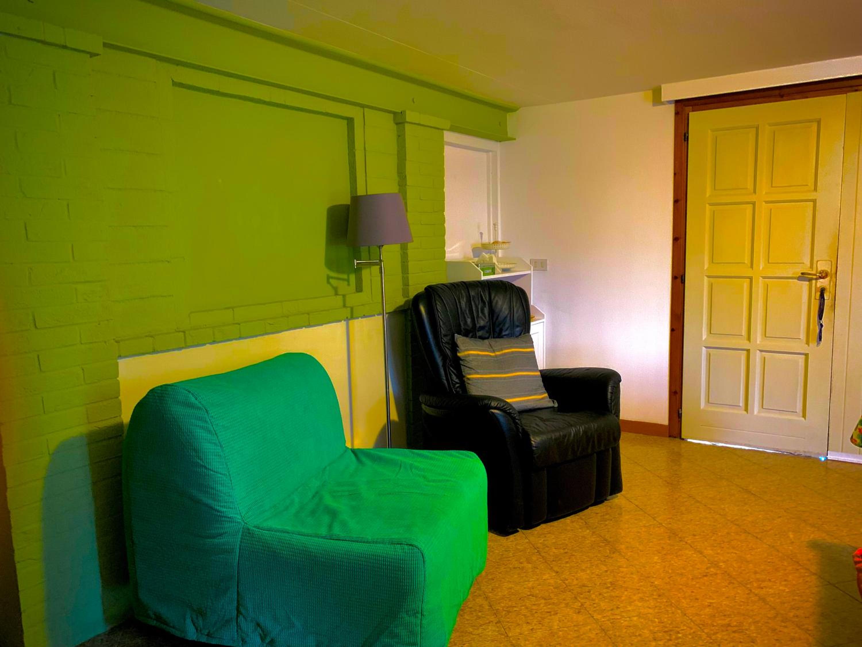 One-Bedroom Apartment - Photo 1