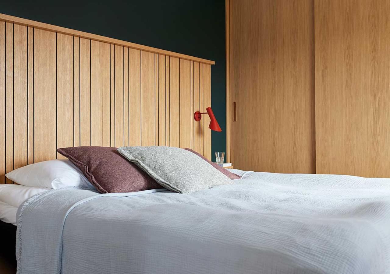 Deluxe One-Bedroom Apartment, 77m2