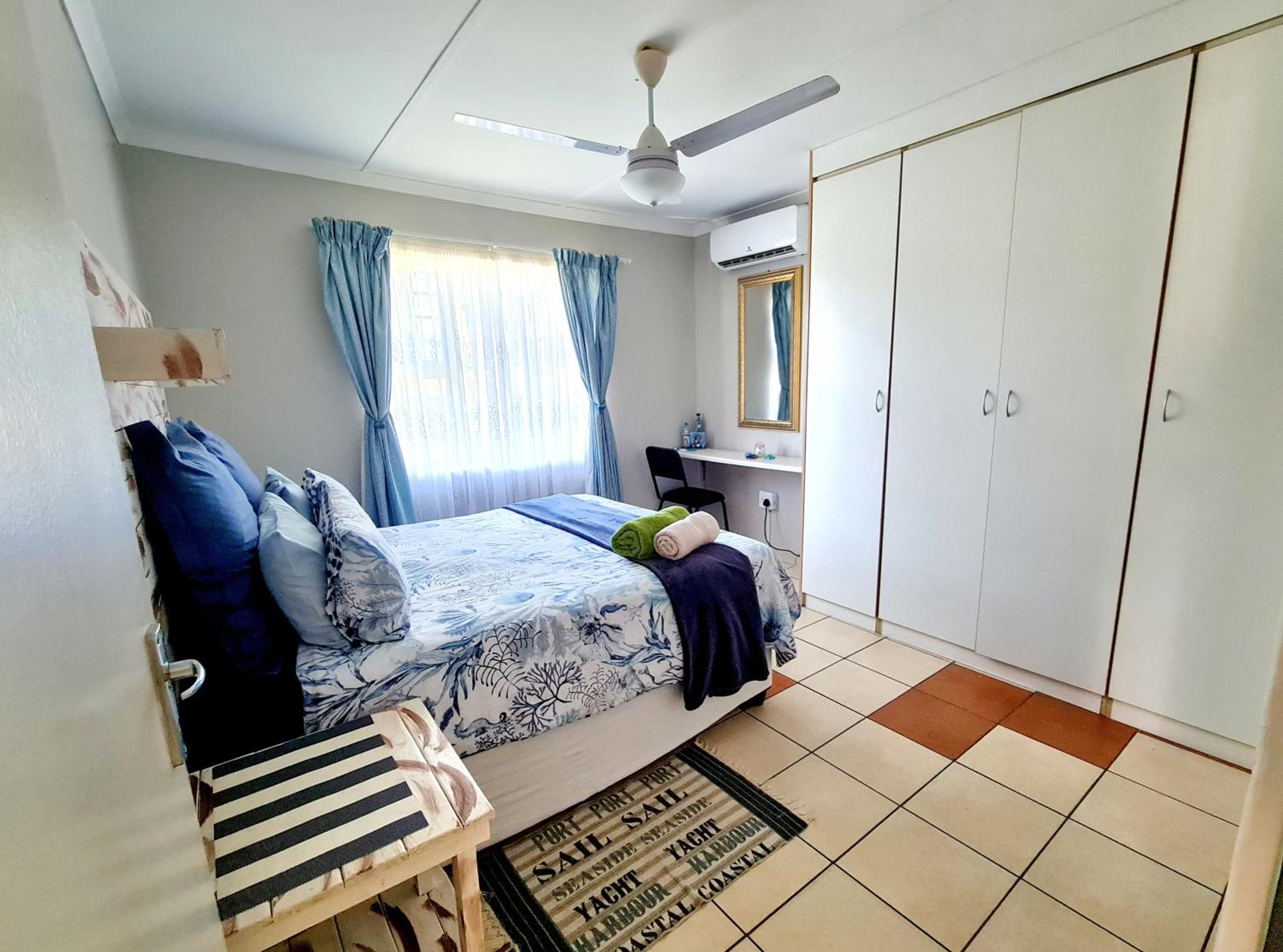 Three-Bedroom Apartment - Photo 22