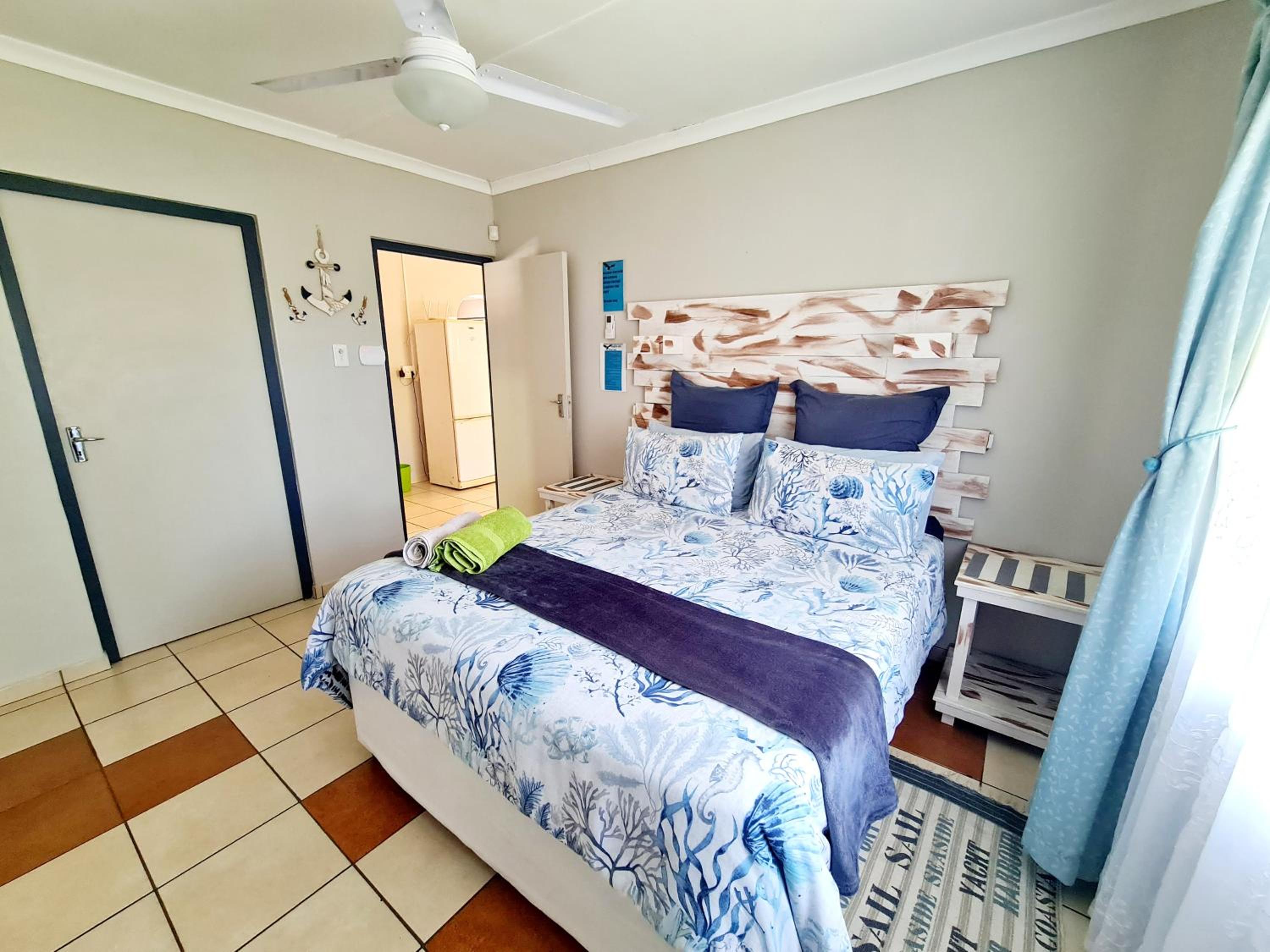 Three-Bedroom Apartment - Photo 21