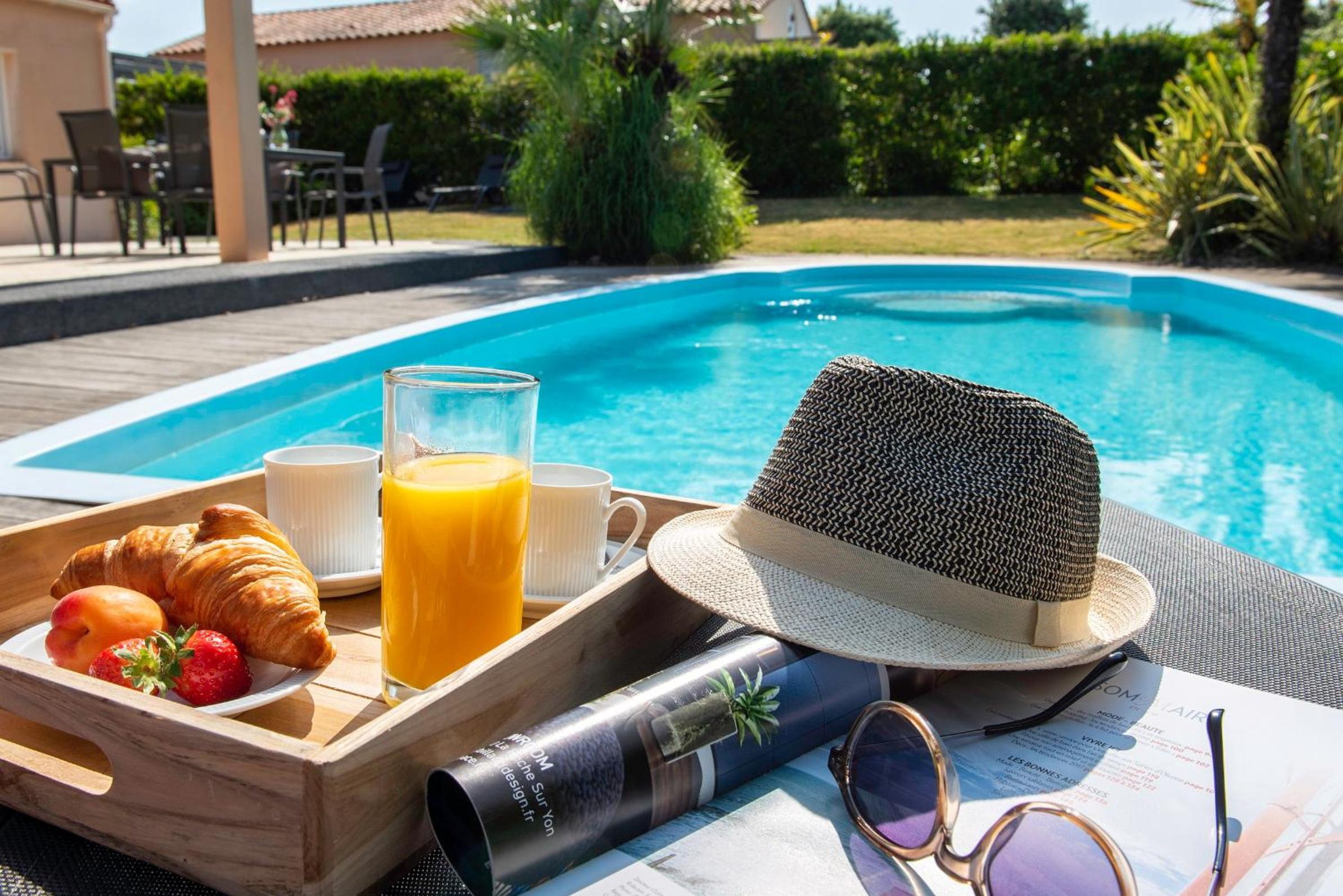 Four-Bedroom Villa with Private Pool photo 3