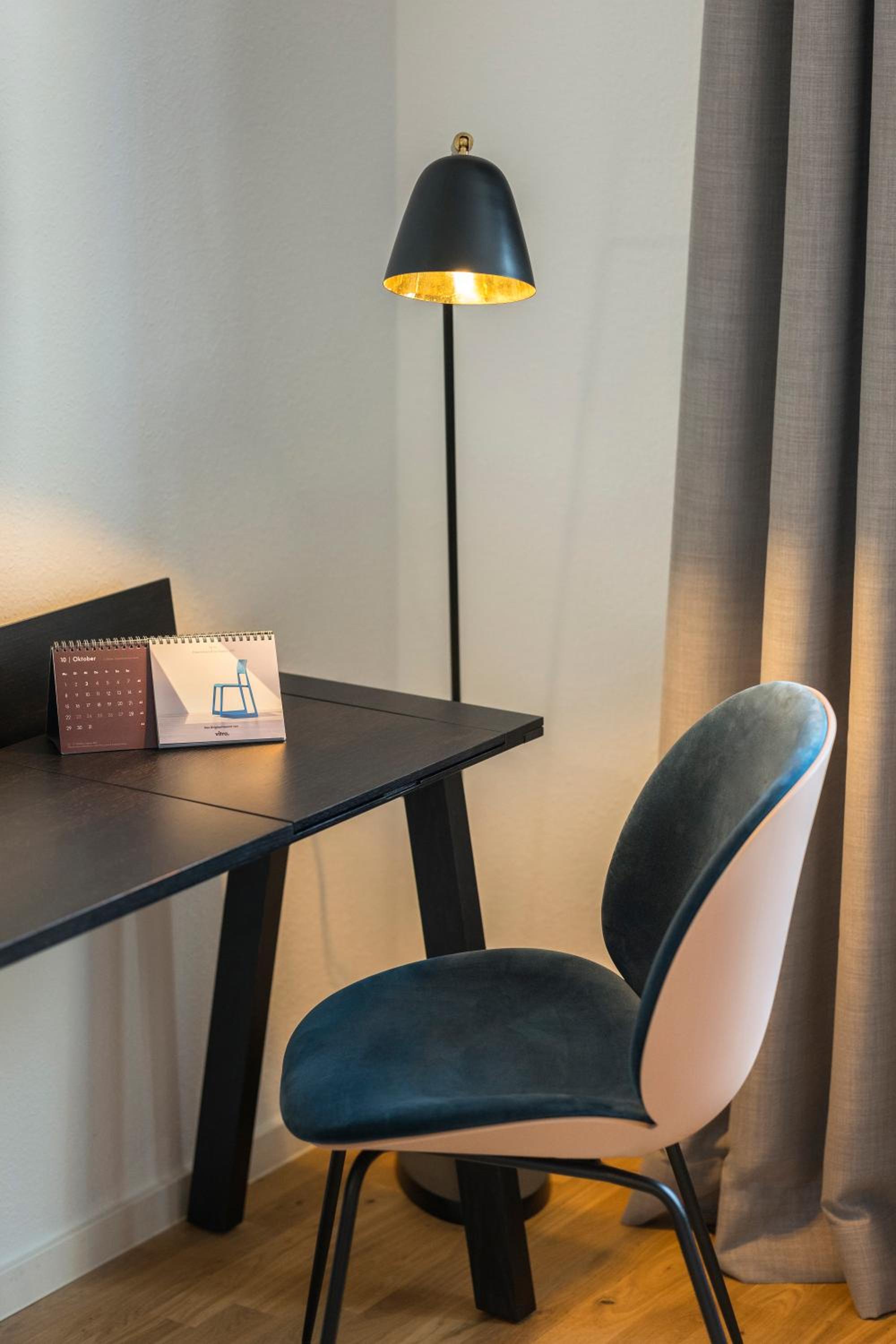 Comfort Family Room with Air Conditioning - Photo 4