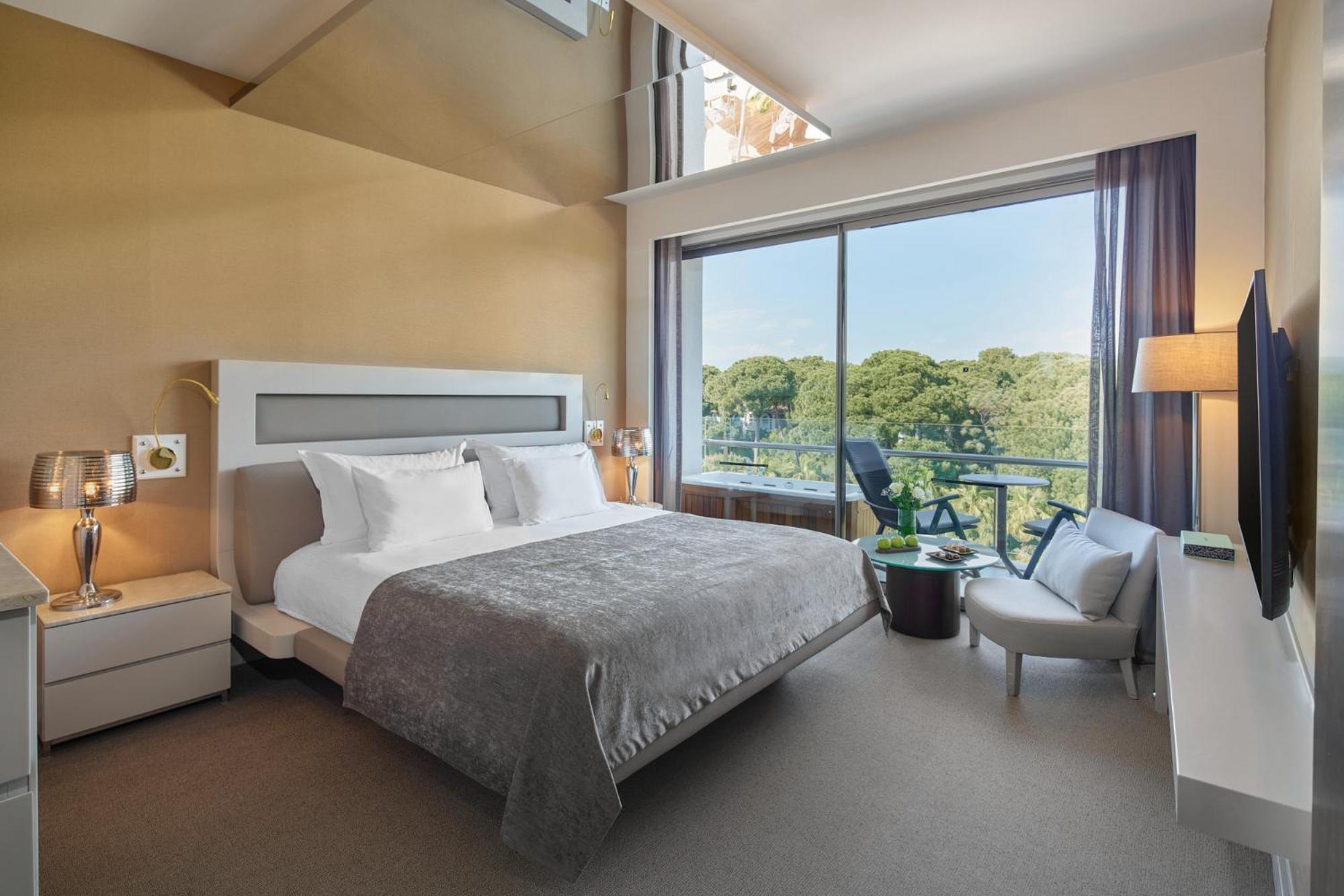 Terrace Family Suite