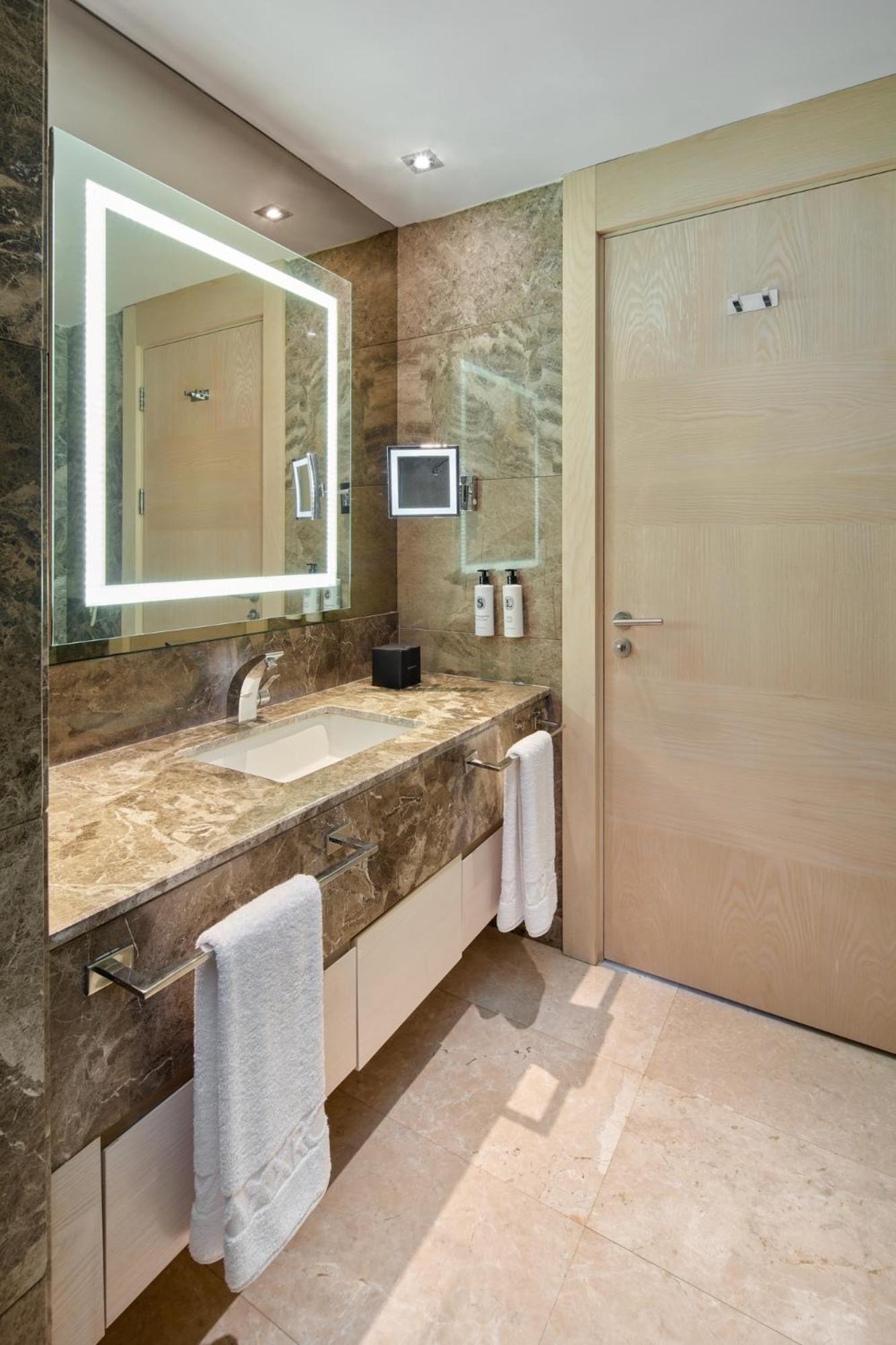 Terrace Family Suite
