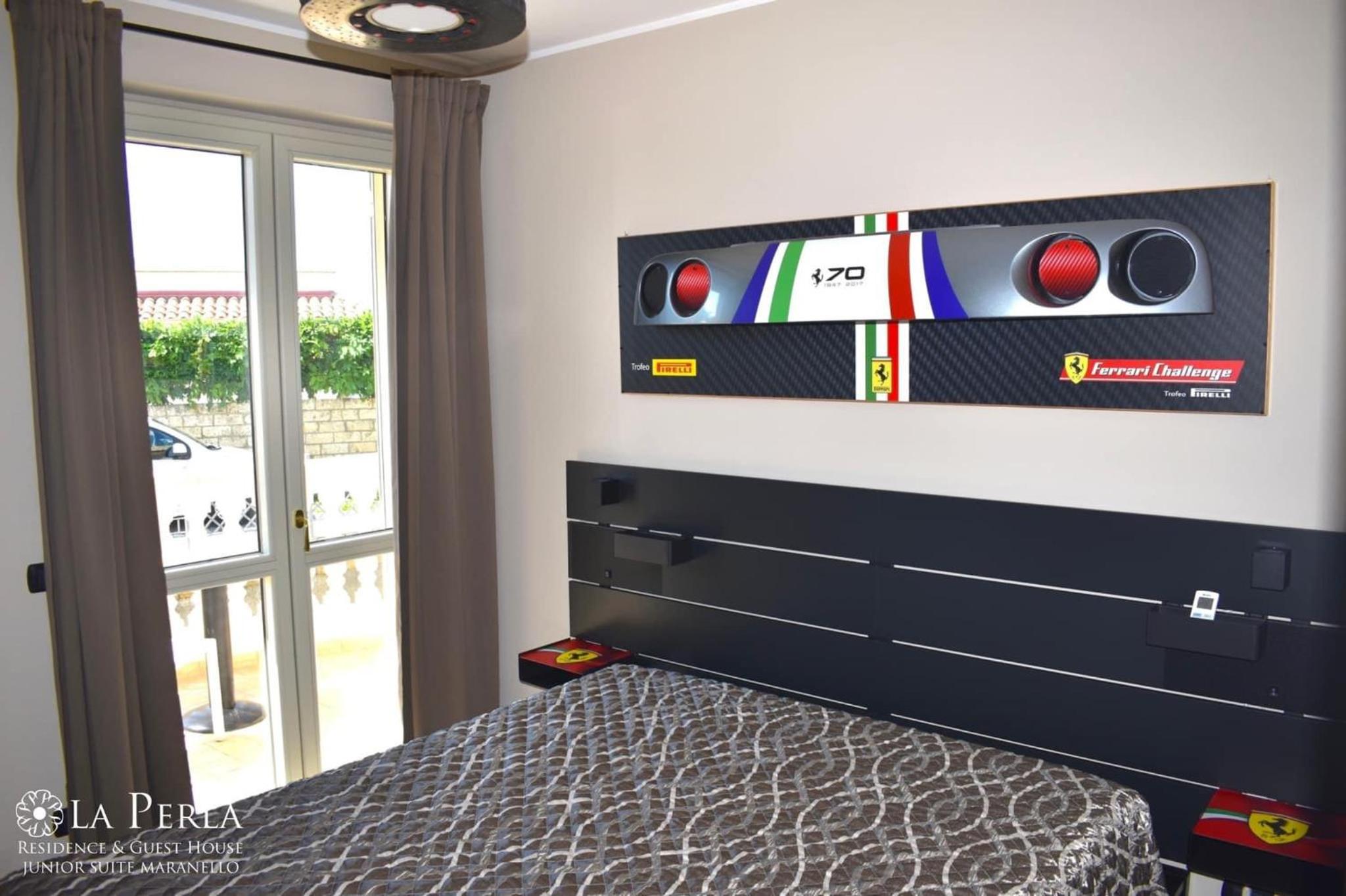 Deluxe Room - Photo 5