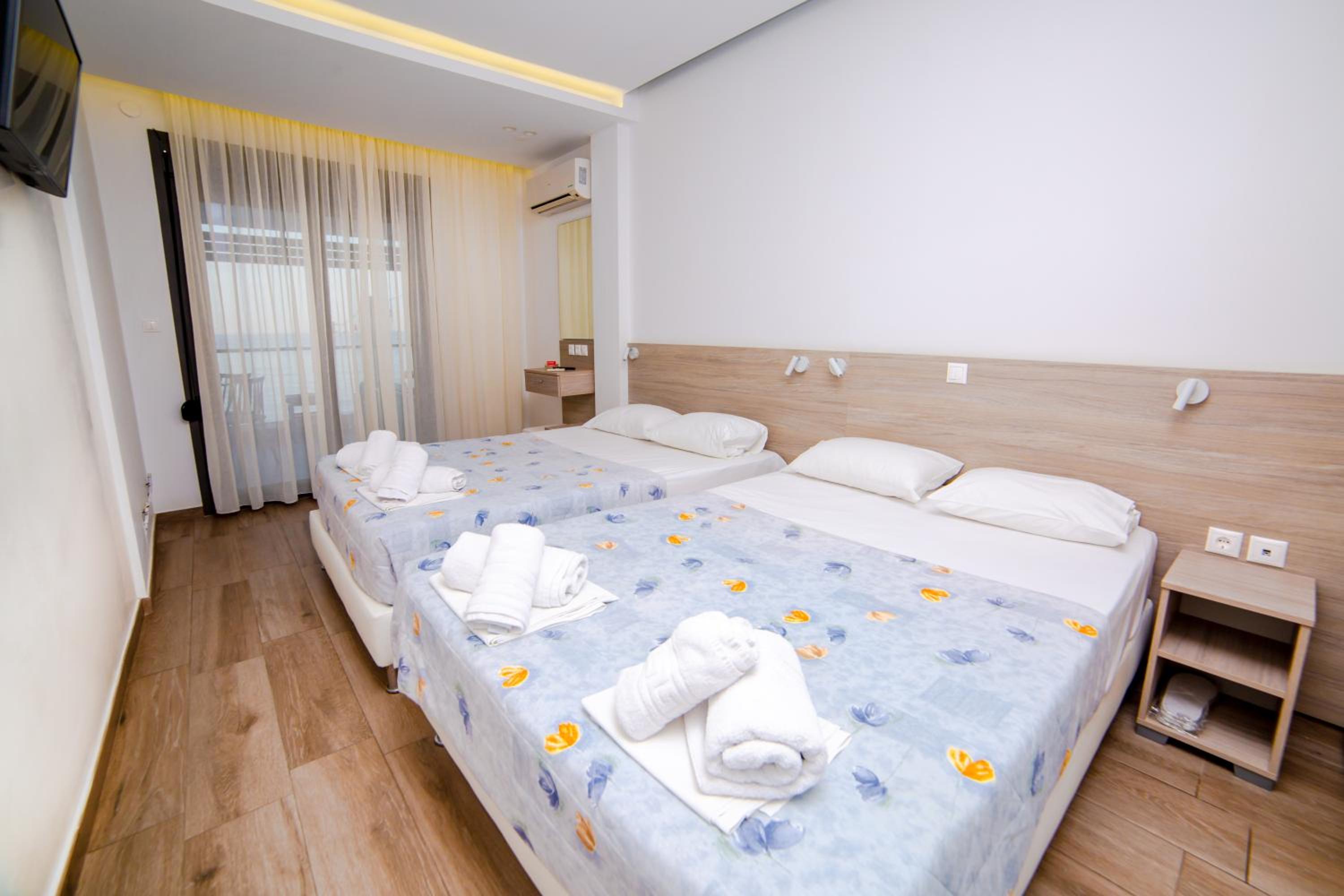 Deluxe Quadruple Room photo 3