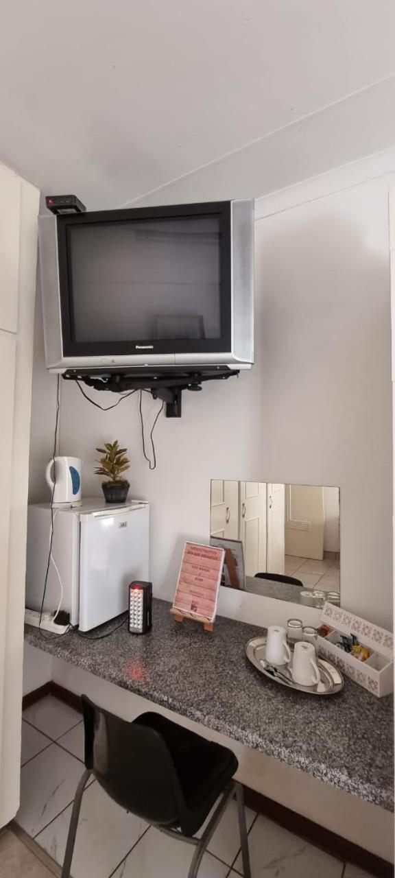 Double Room - Photo 7