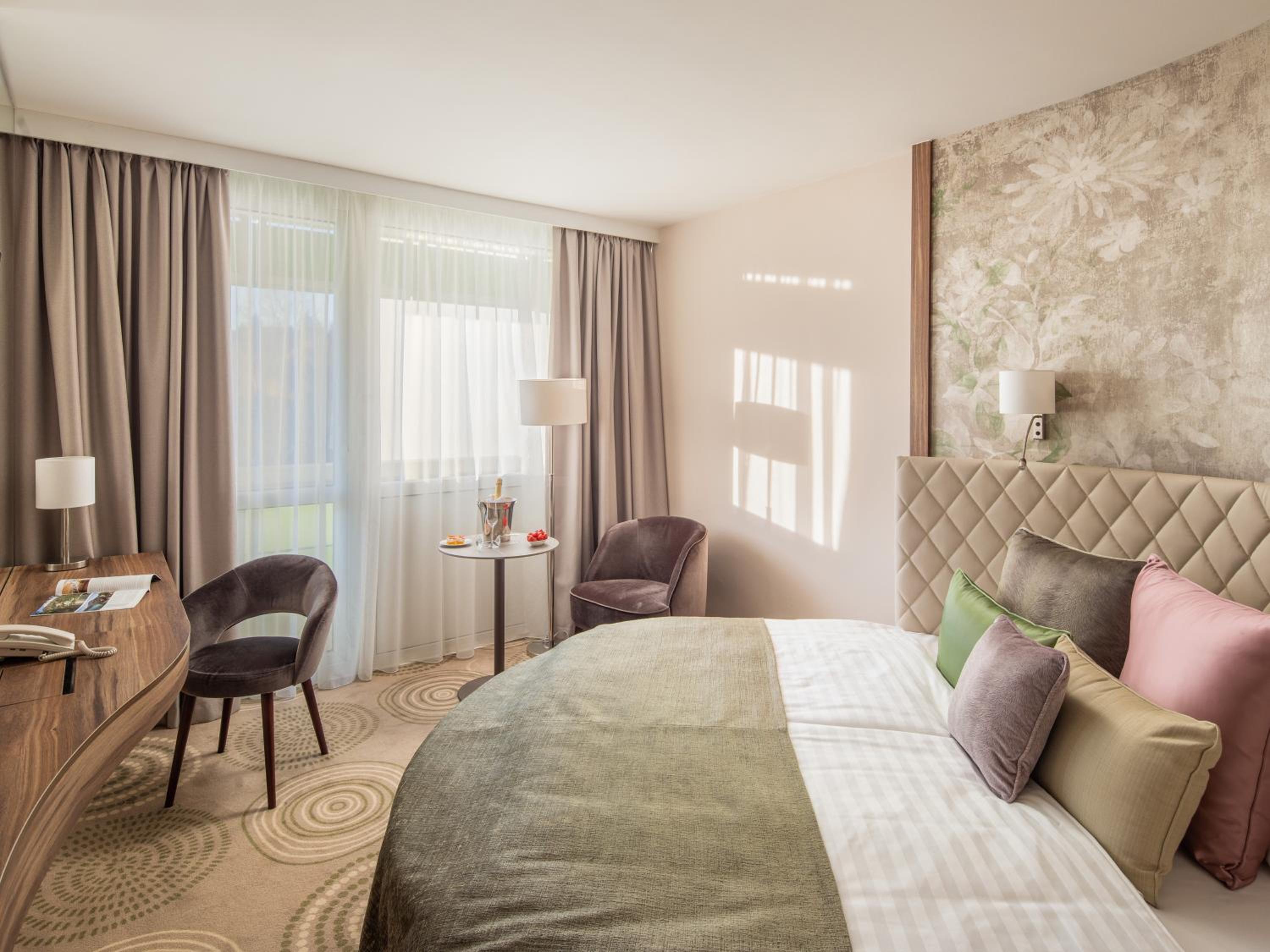 Superior King Room