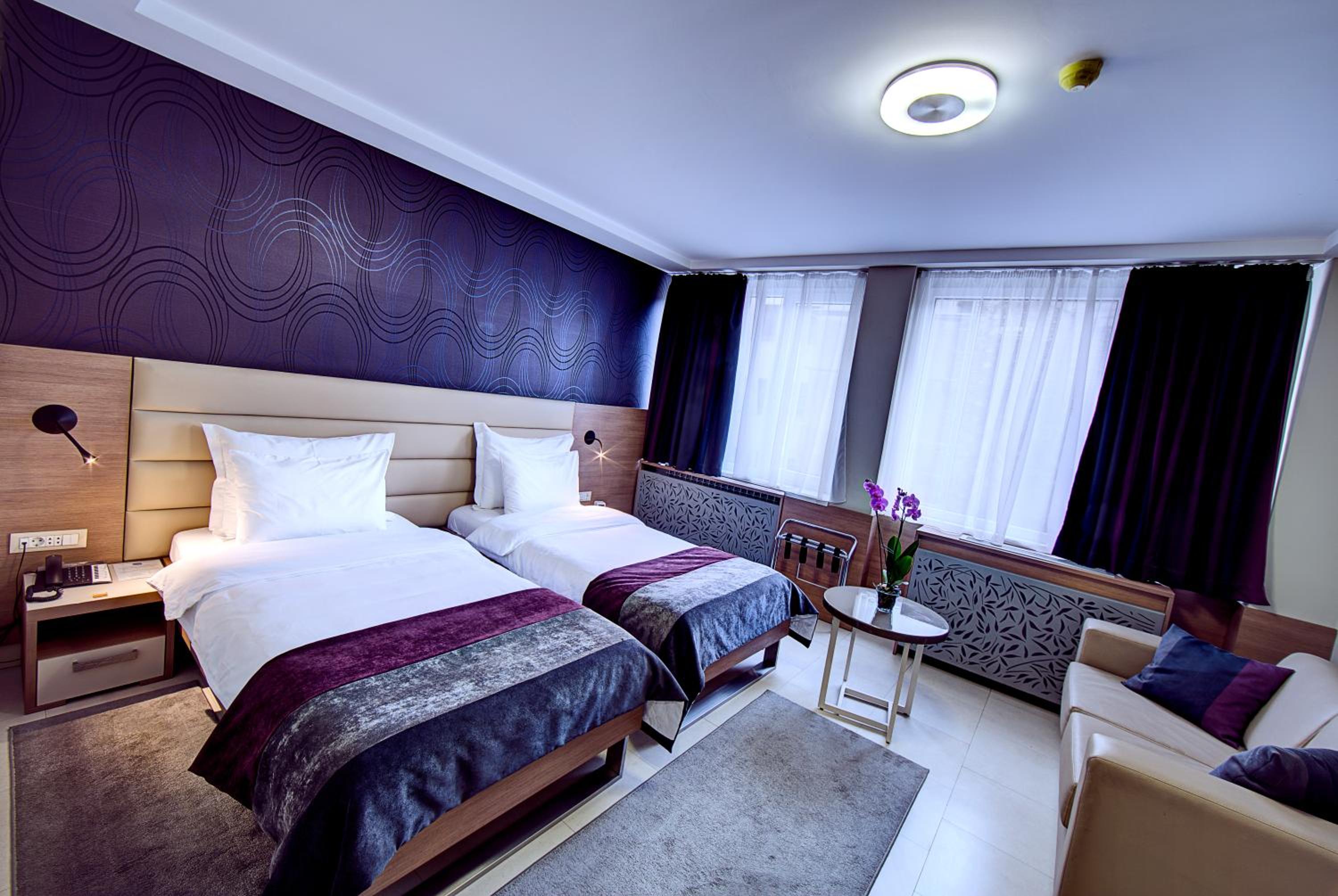 Twin Room with Free Parking - Photo 1
