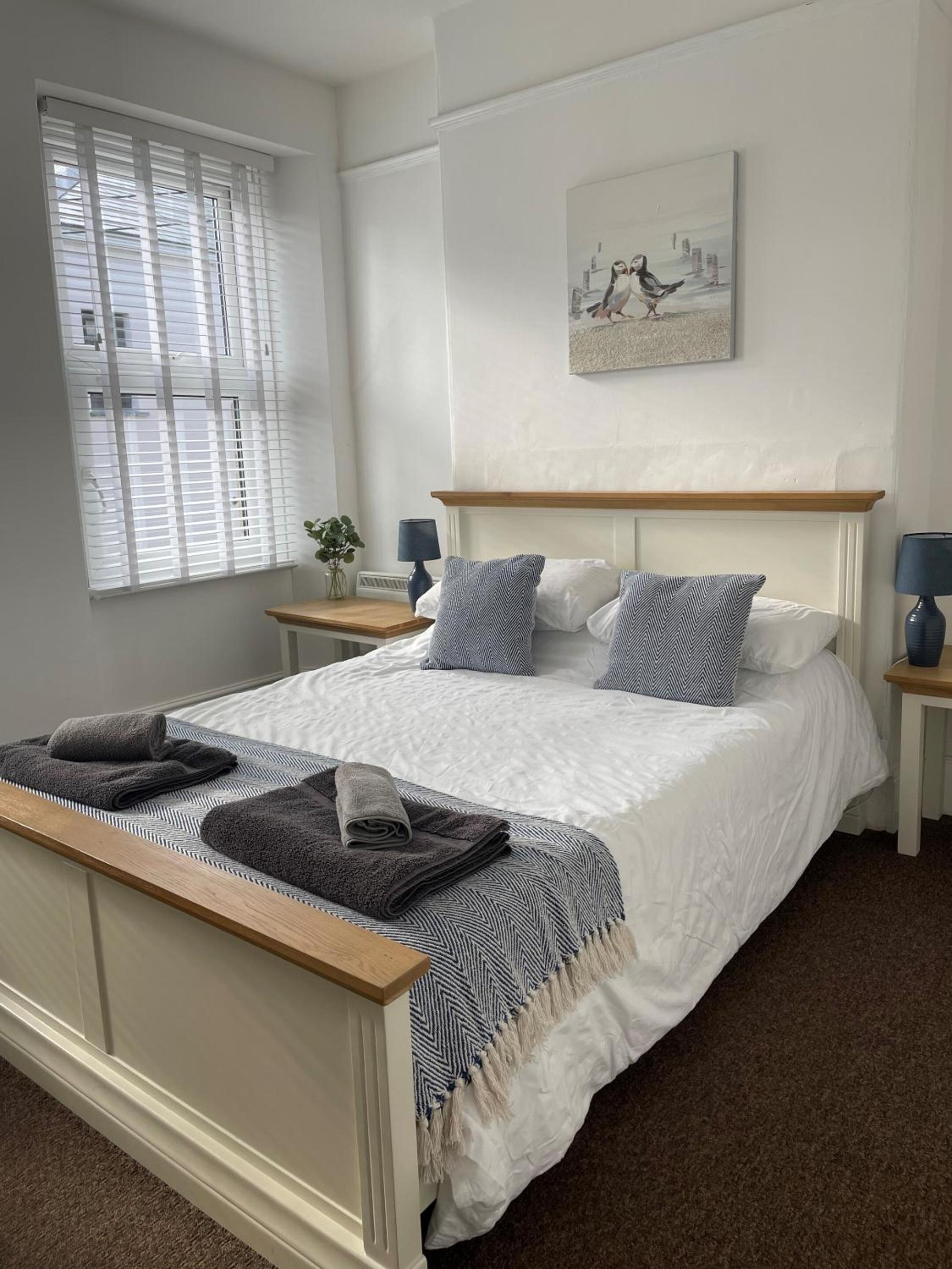 Three-Bedroom House photo 2