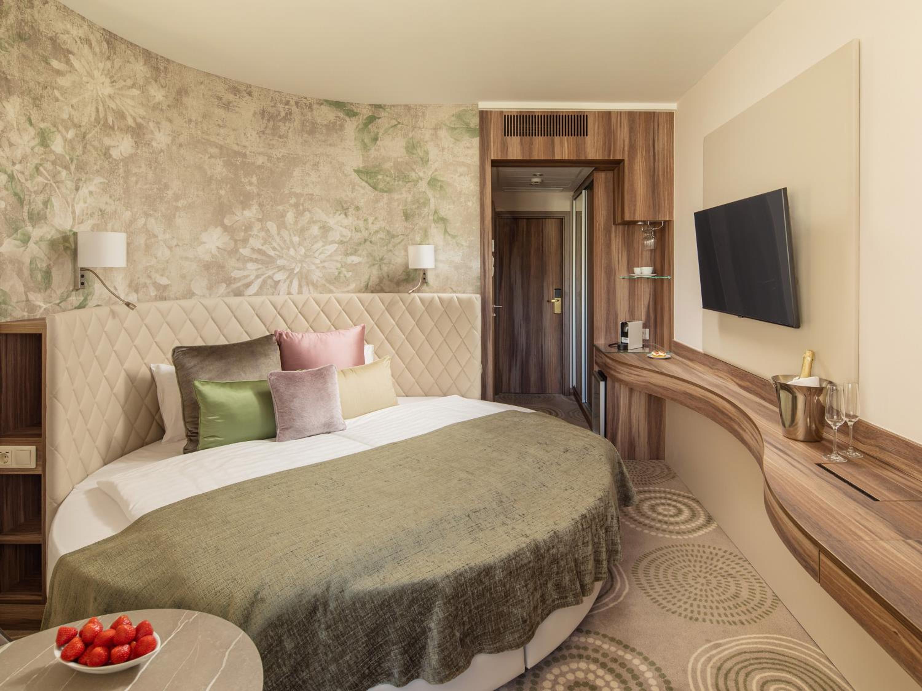 Superior King Room