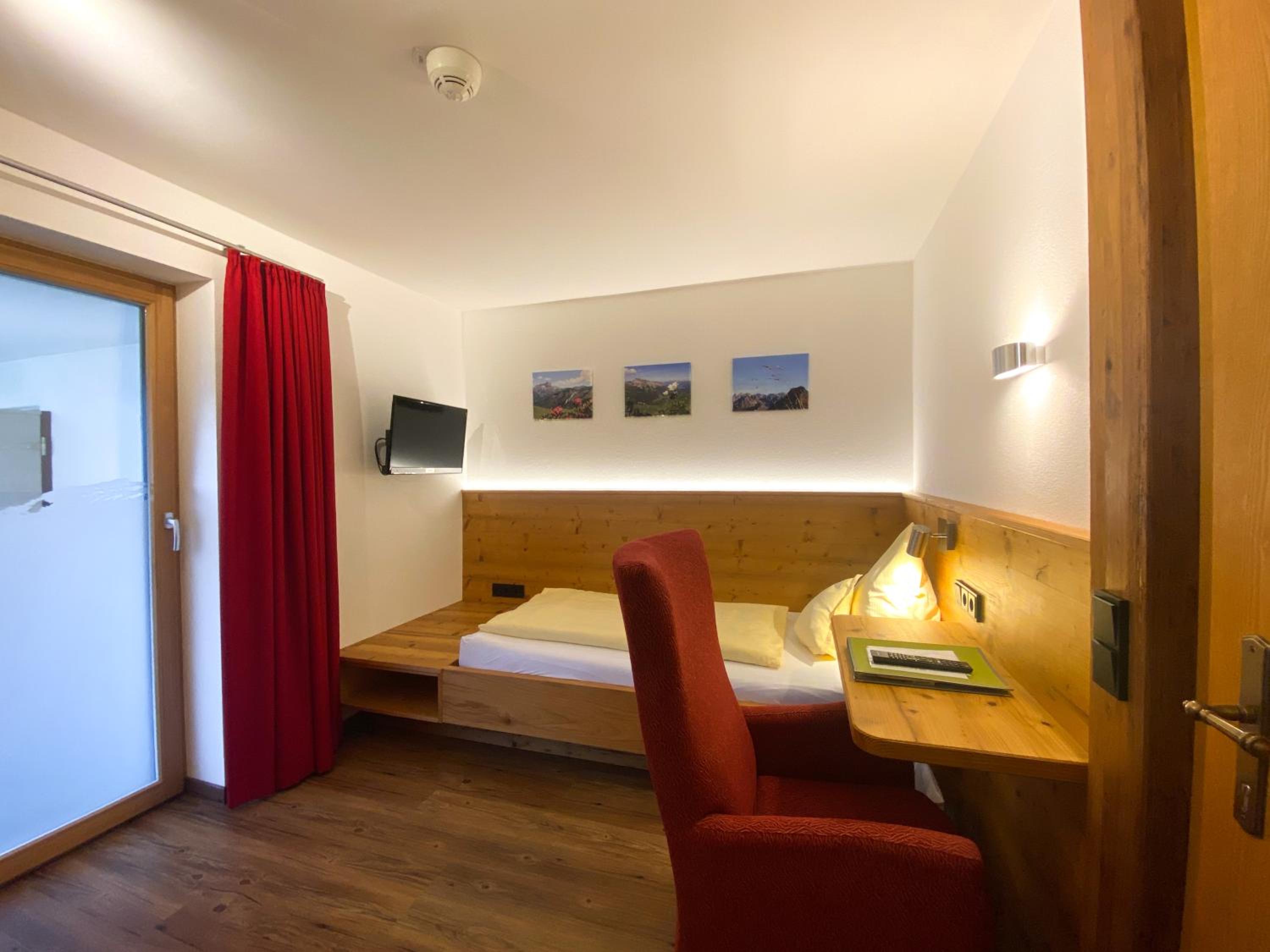 Comfort Single Room with Balcony