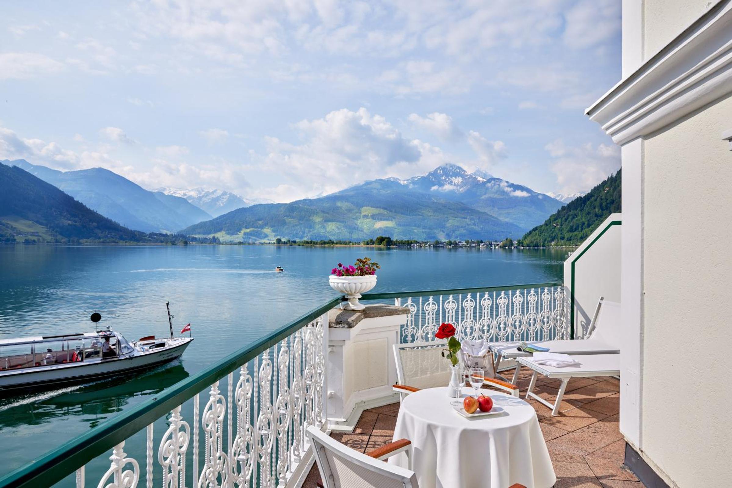 Executive Double Room with Lake View